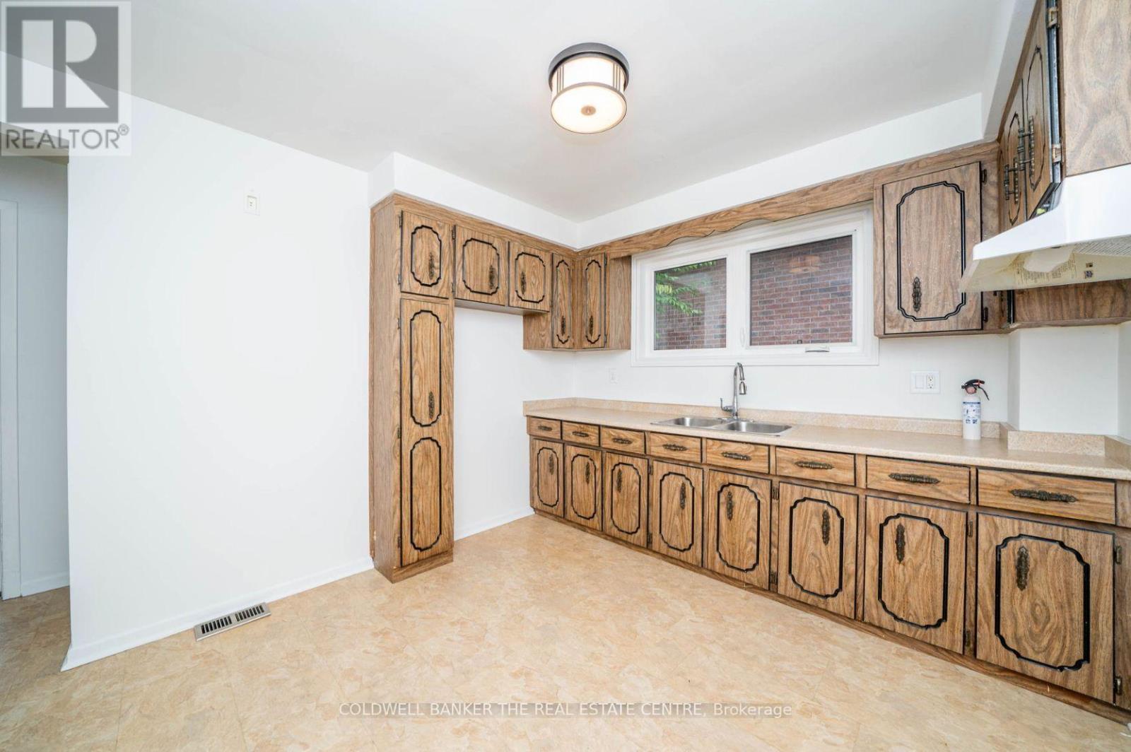 2966 Islington Avenue Property Photo 23