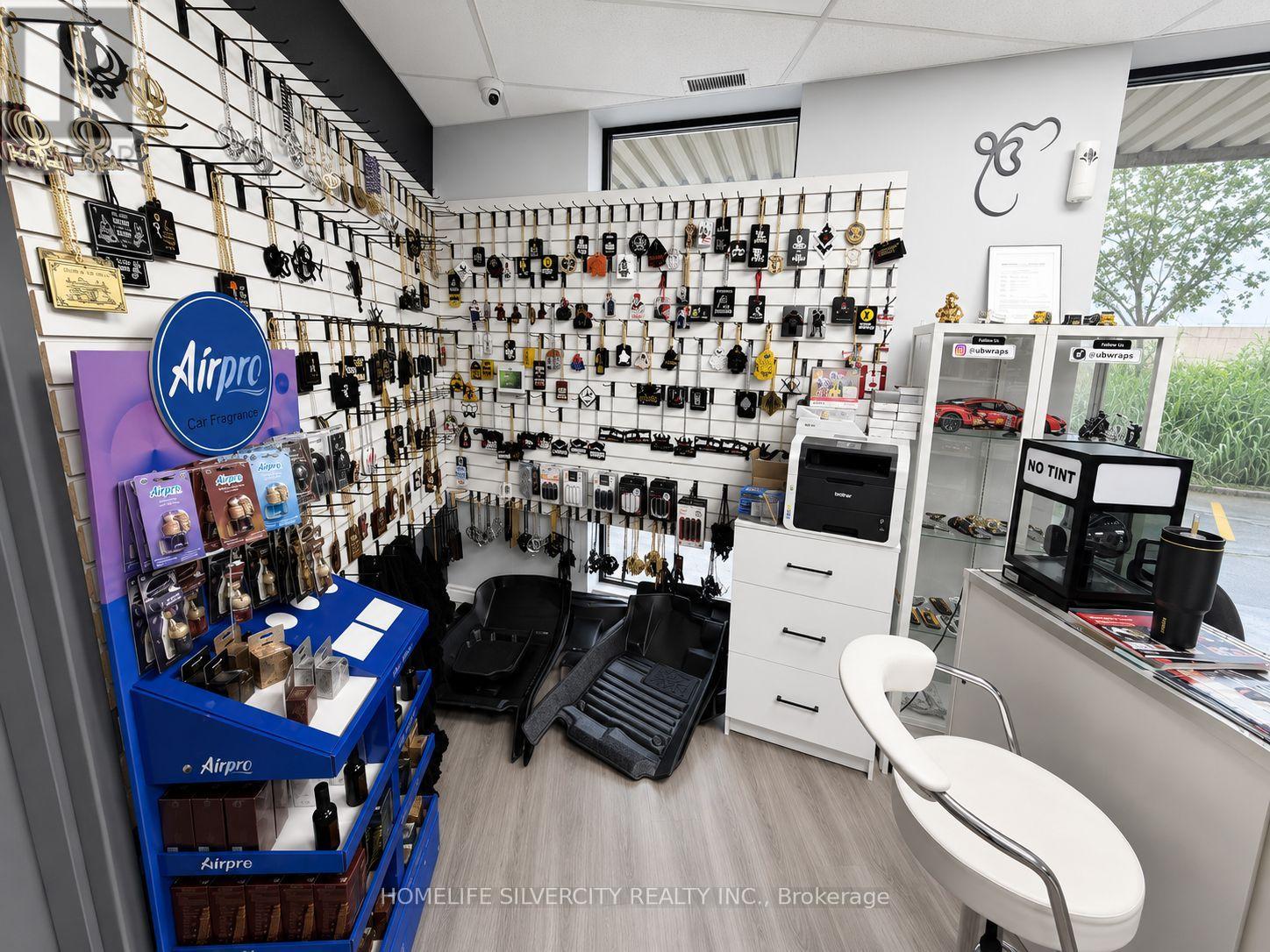 1730 Steeles Avenue E Property Photo 4