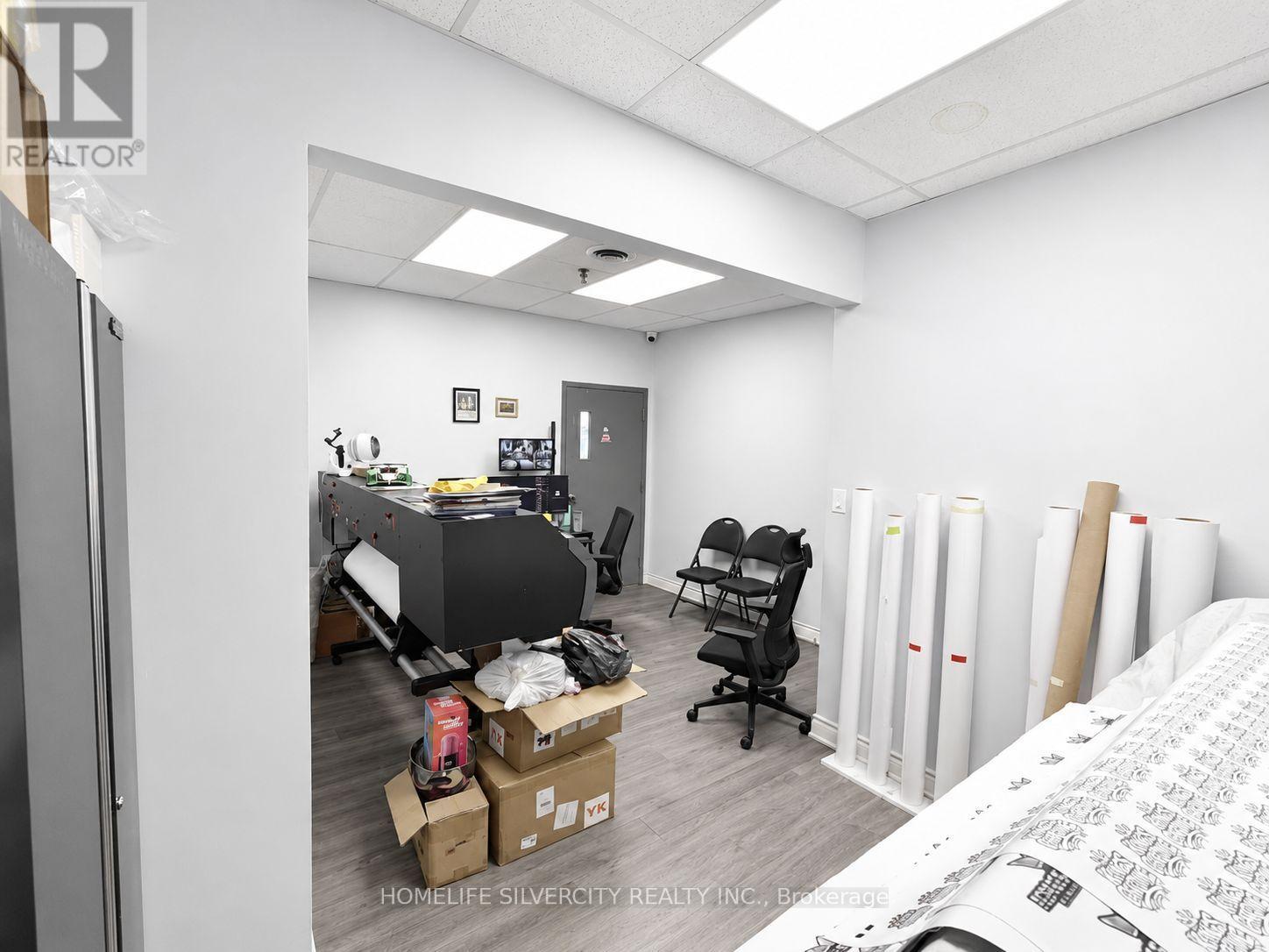 1730 Steeles Avenue E Property Photo 16
