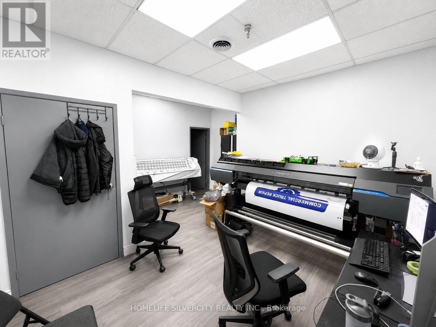 1730 Steeles Avenue E Property Photo 20