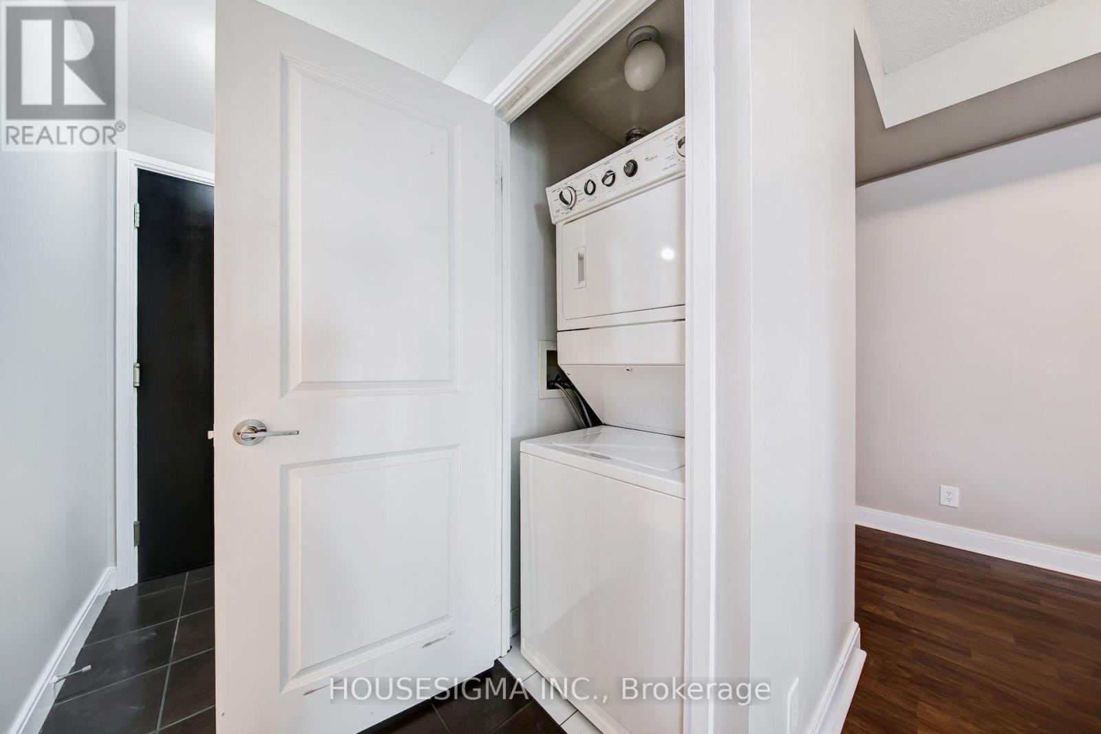 507 - 60 Absolute Avenue Property Photo 6