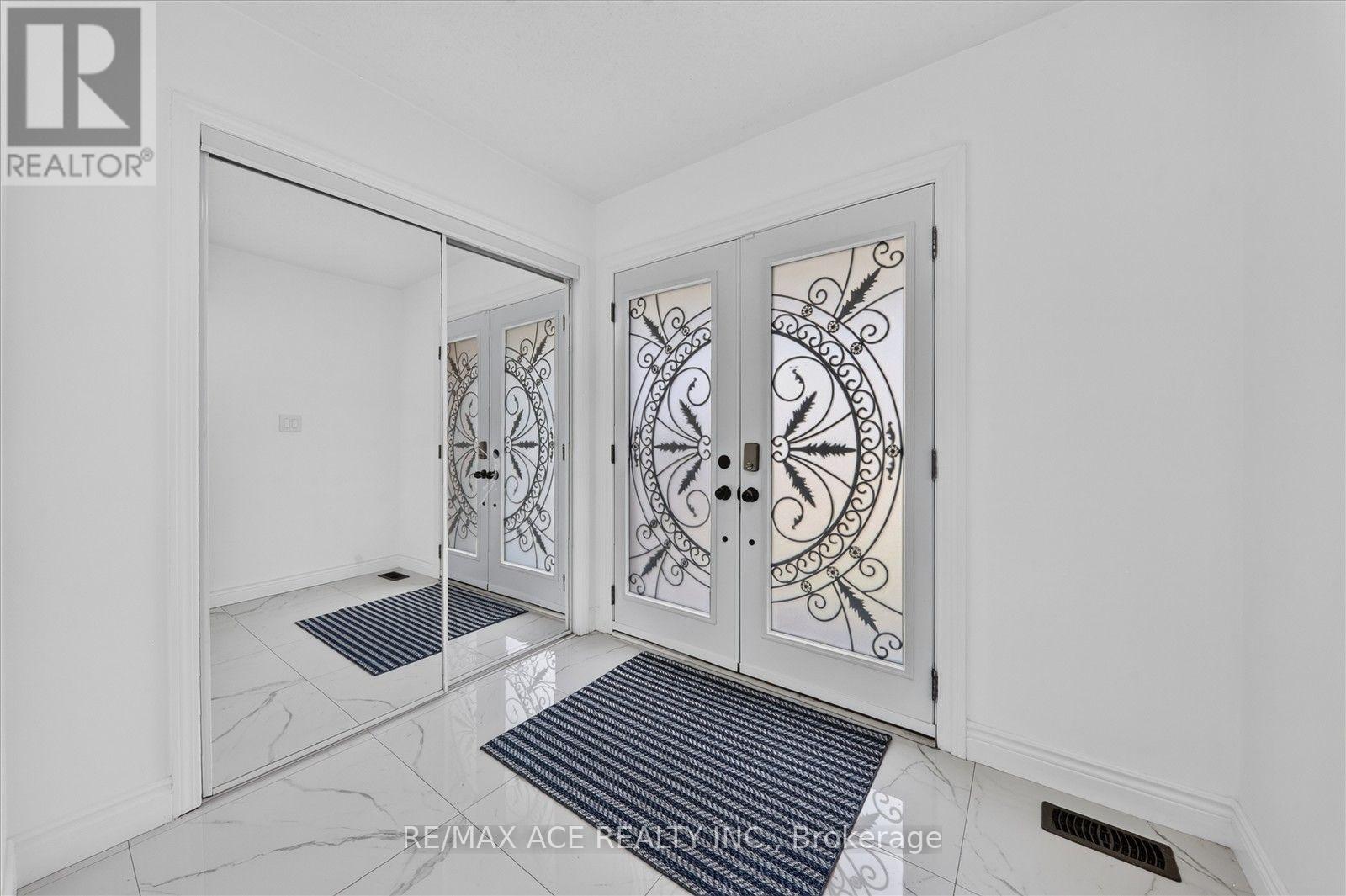 24 Zimmer Street Property Photo 7