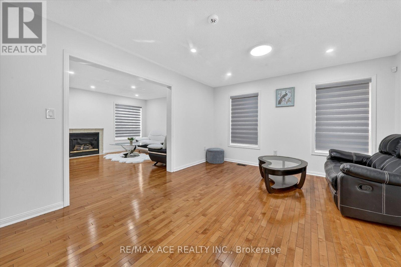 24 Zimmer Street Property Photo 8