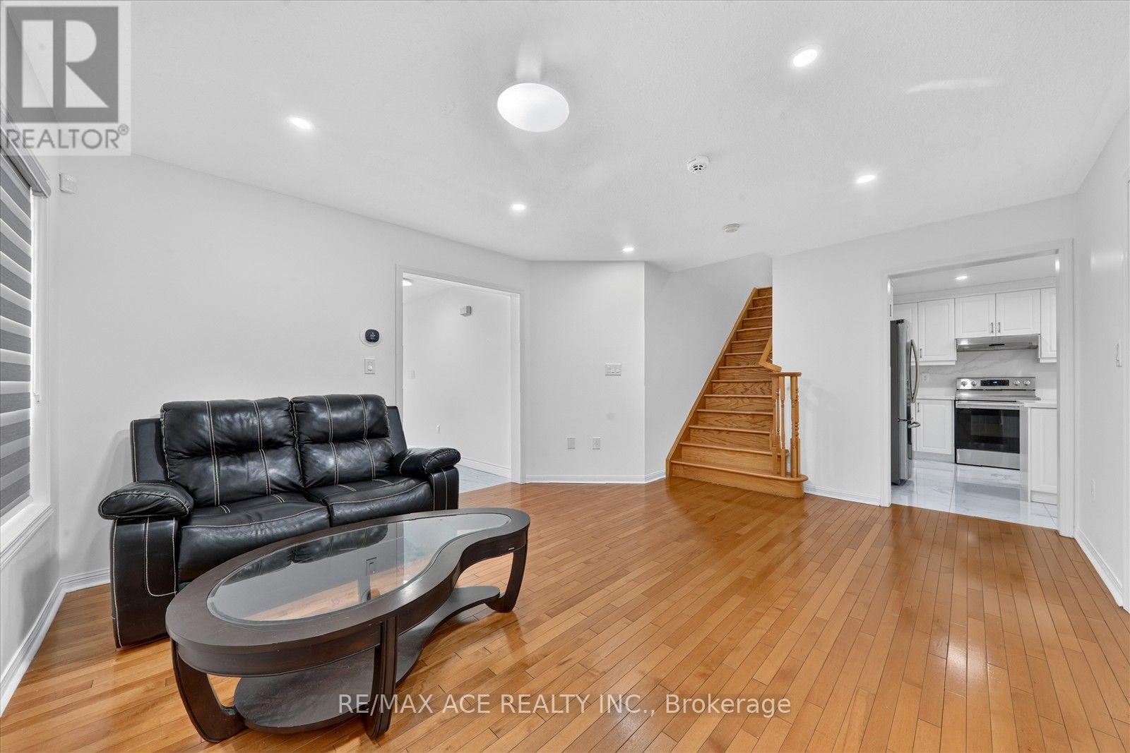 24 Zimmer Street Property Photo 10