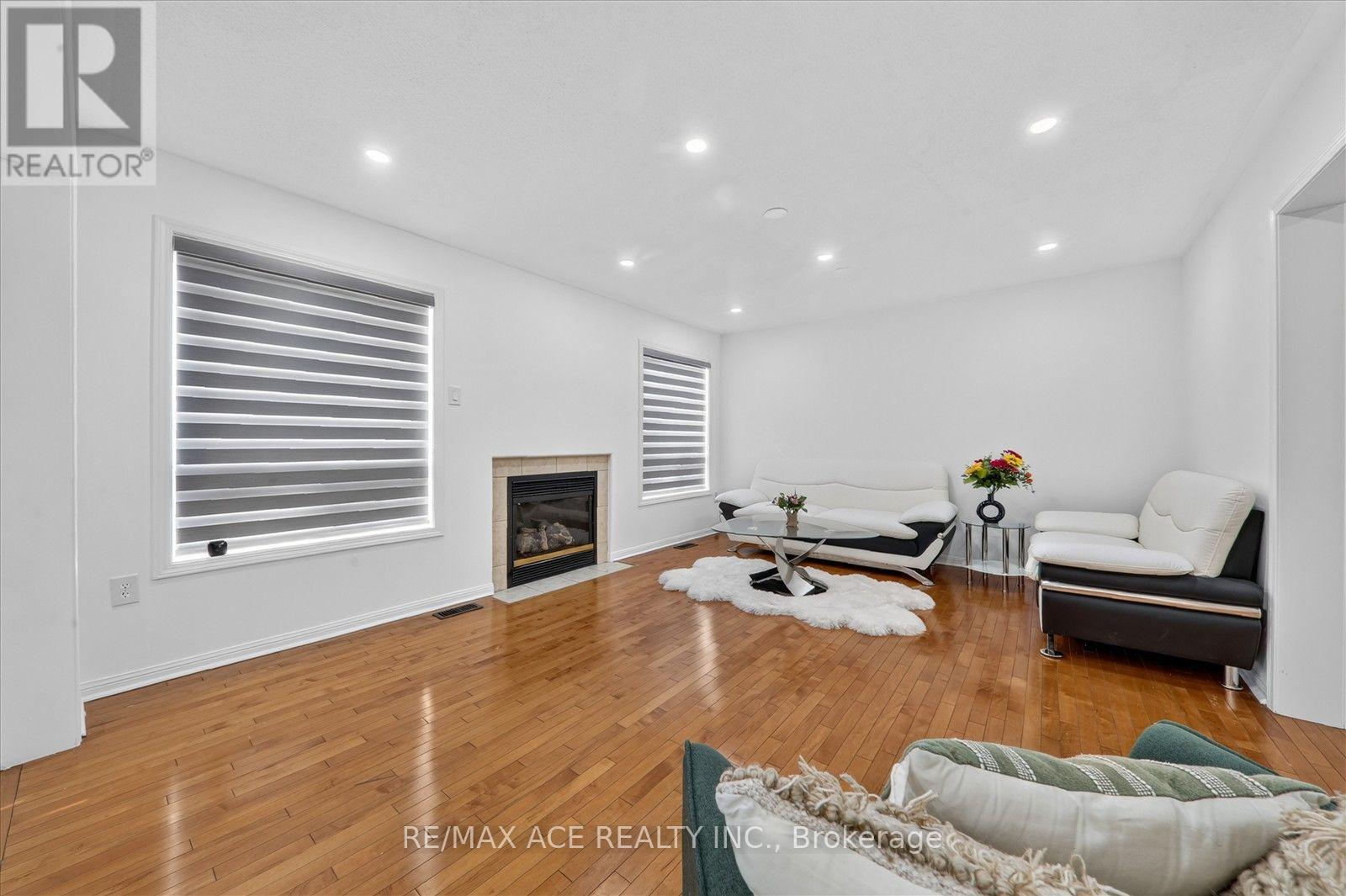 24 Zimmer Street Property Photo 11