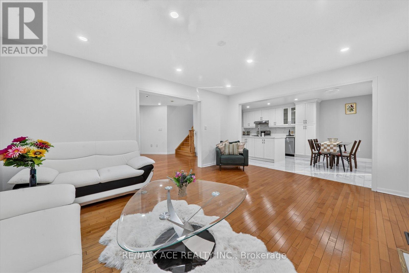 24 Zimmer Street Property Photo 13