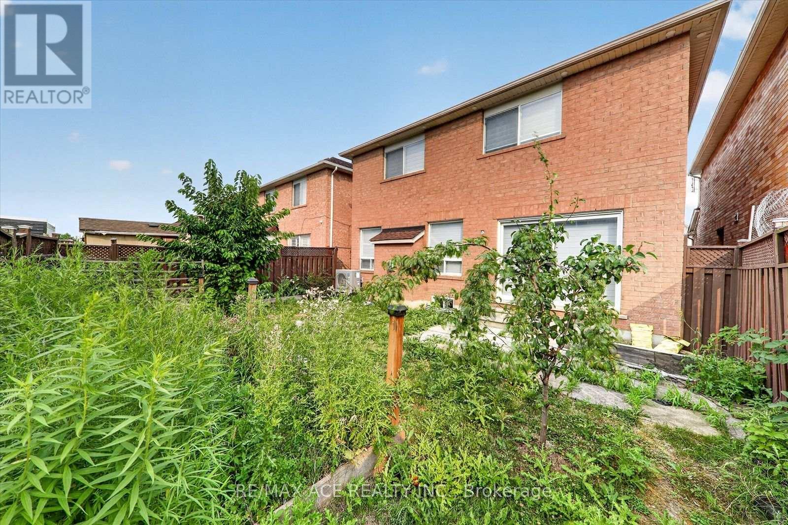 24 Zimmer Street Property Photo 41