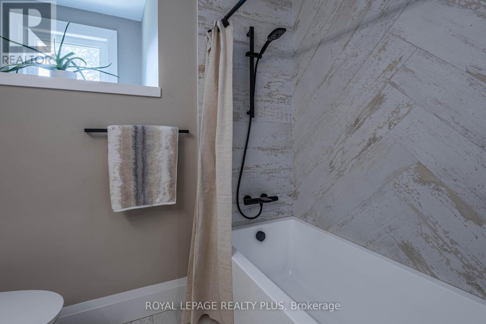884 Eagle Drive Property Photo 21