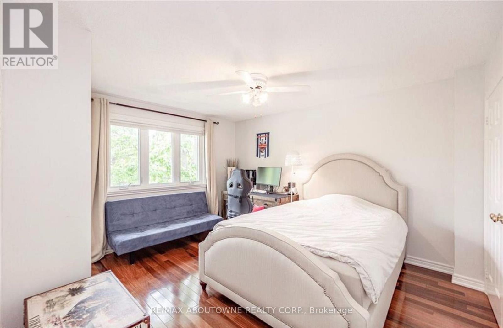 500 Blenheim Crescent Property Photo 27