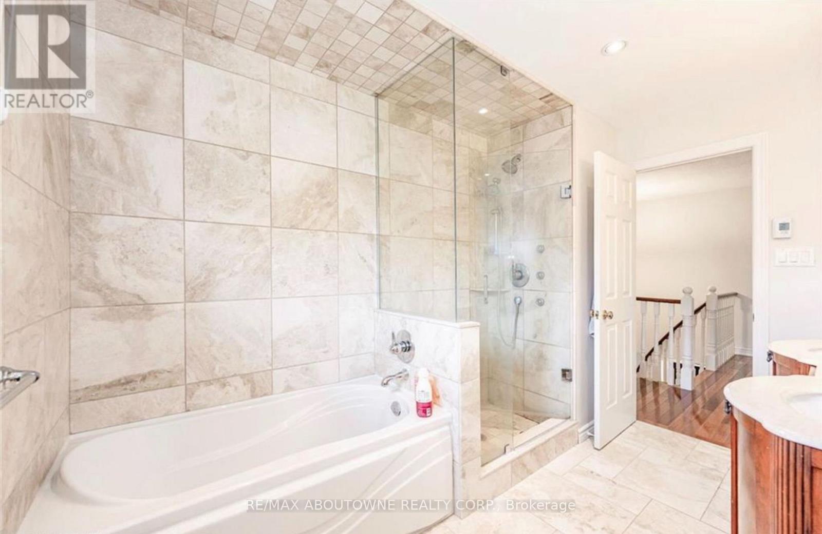 500 Blenheim Crescent Property Photo 31