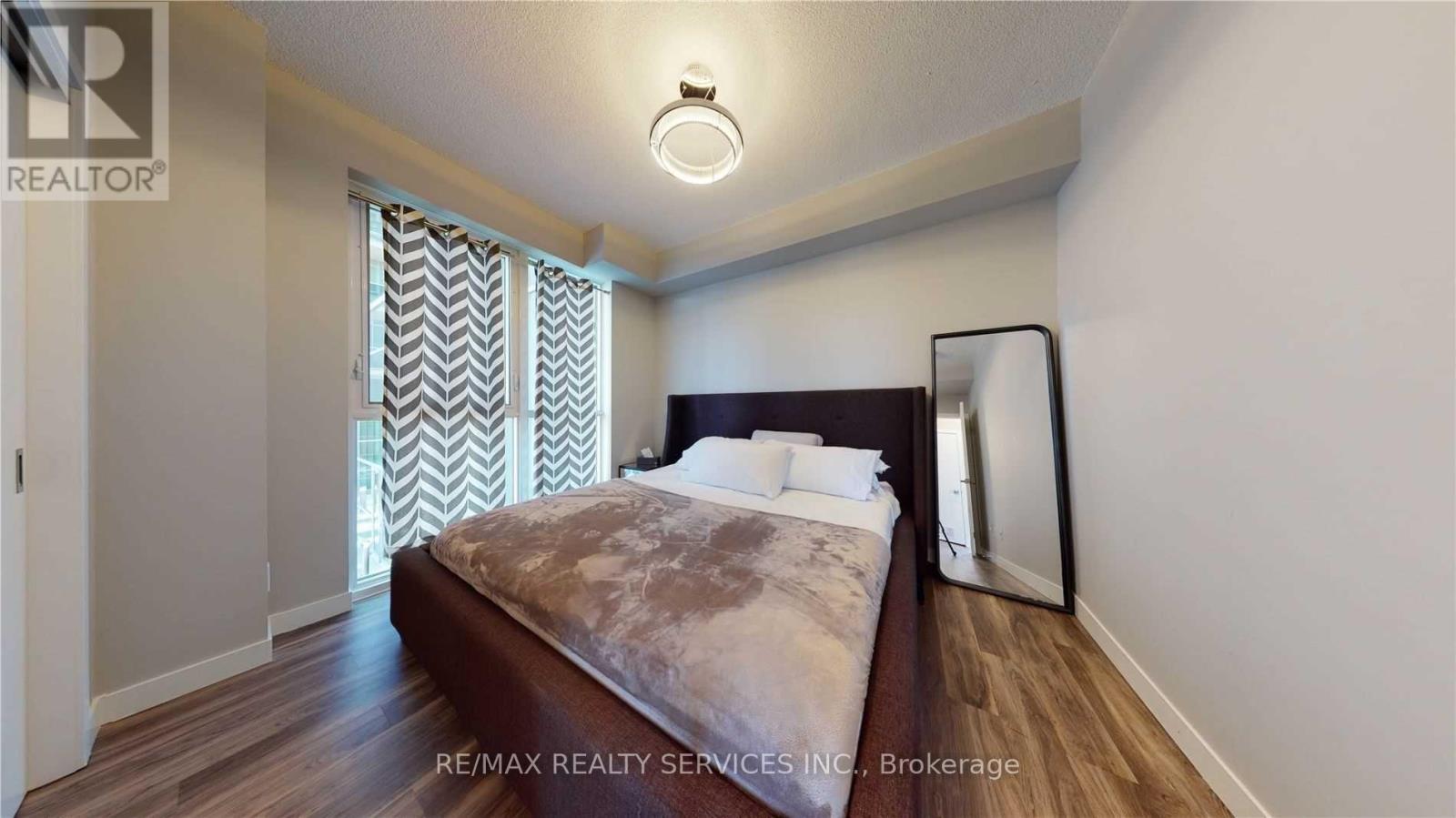 507 - 2093 Fairview Street Property Photo 12