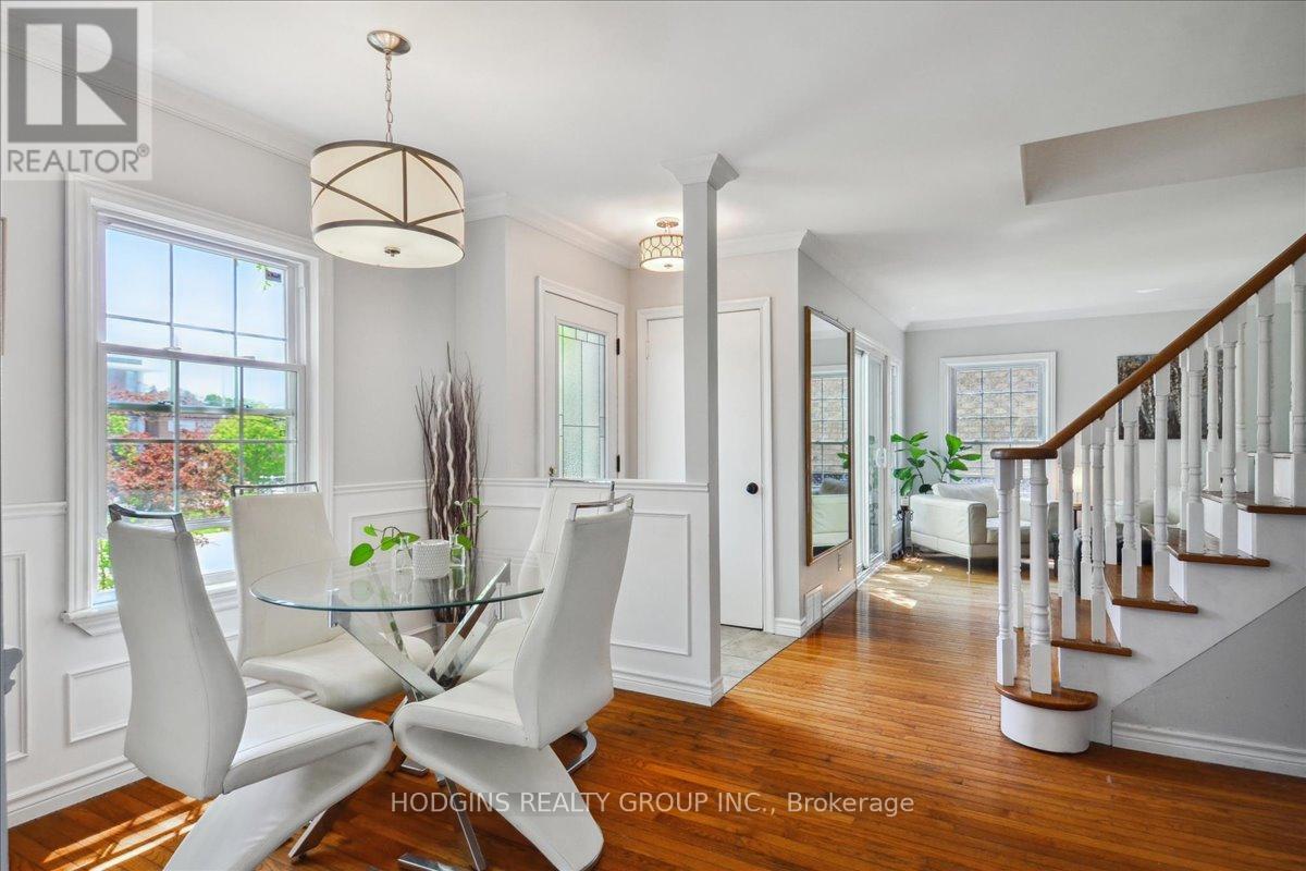 65 MINEOLA ROAD E
