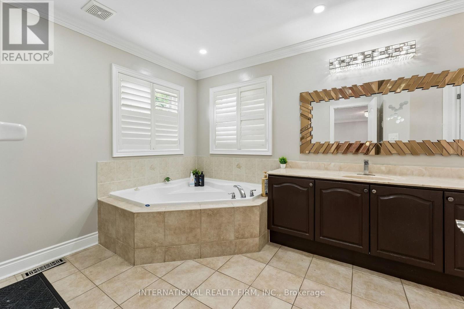 8 Redwillow Road Property Photo 20