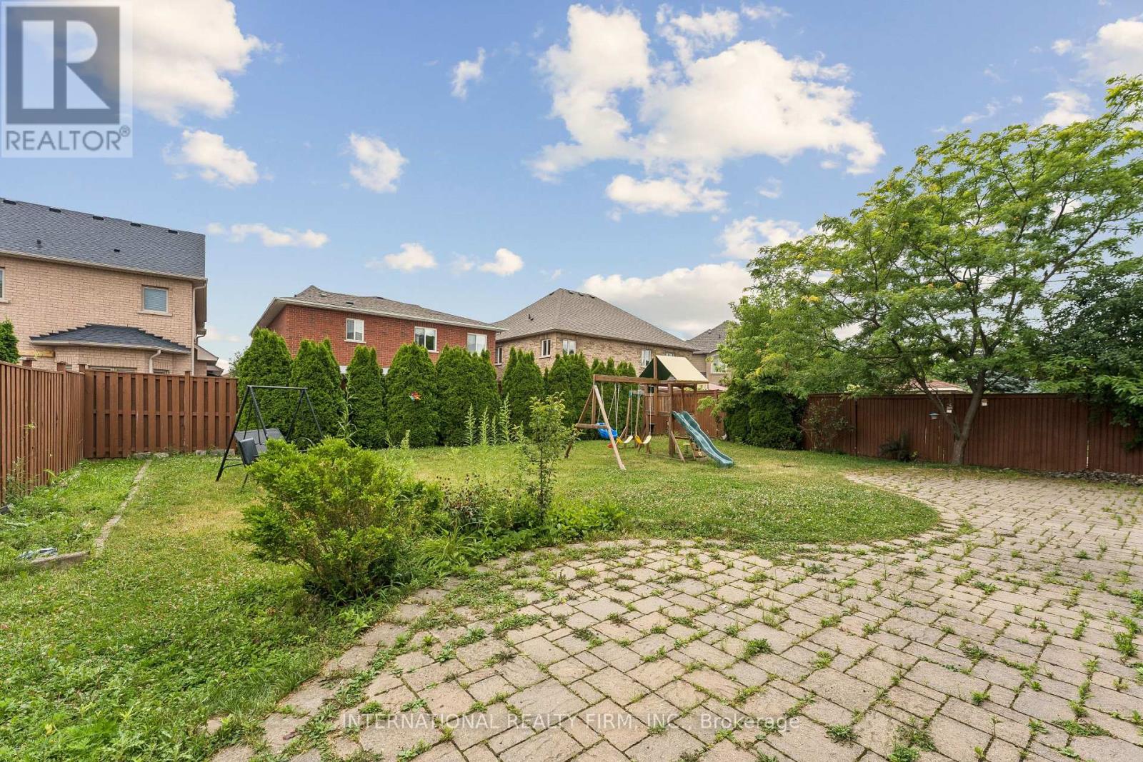 8 Redwillow Road Property Photo 29