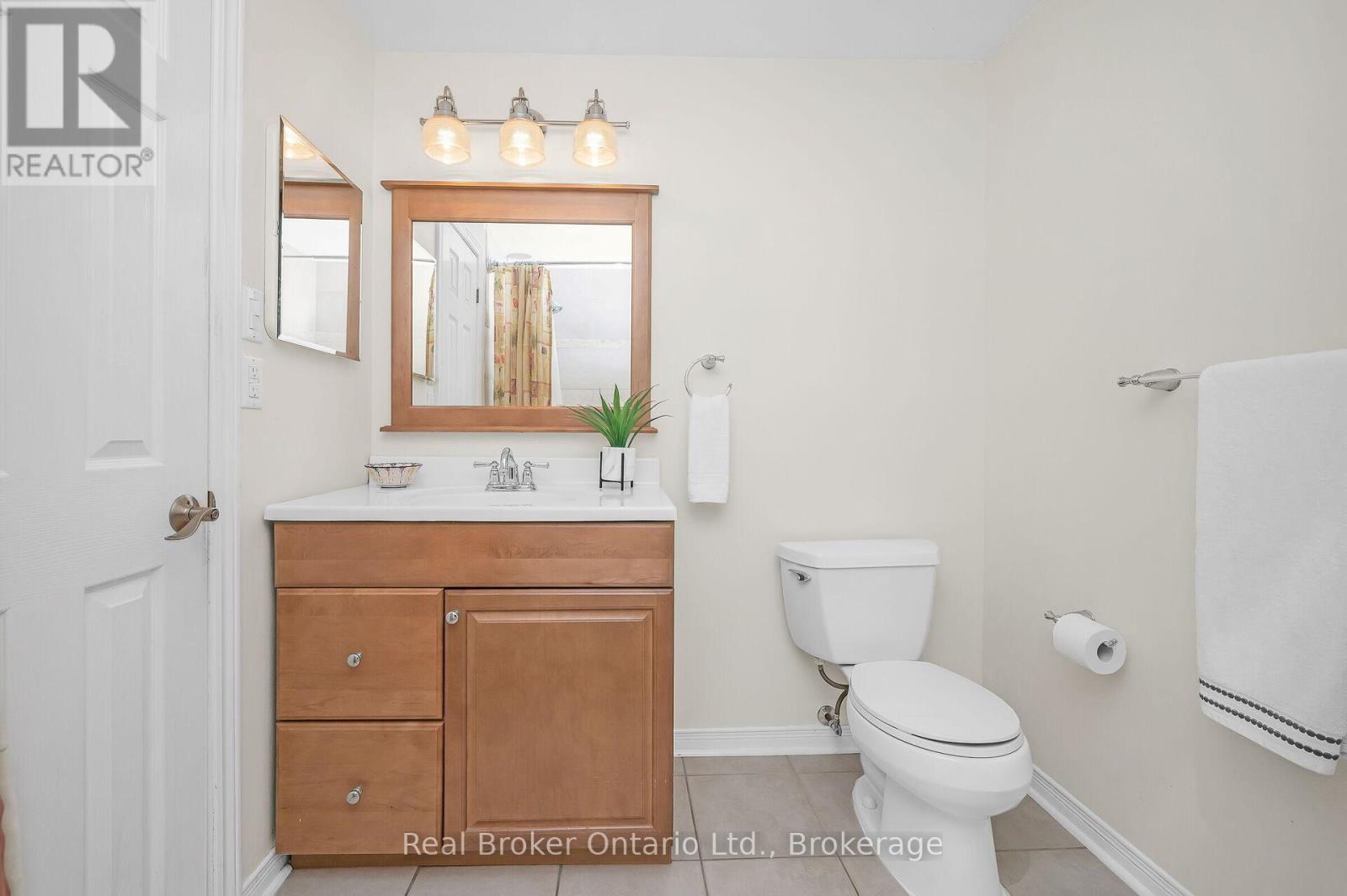 285 Surrey Drive Property Photo 28