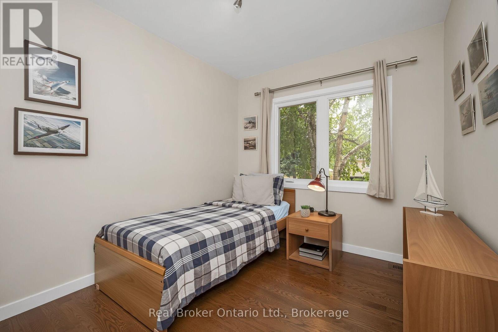 285 Surrey Drive Property Photo 30