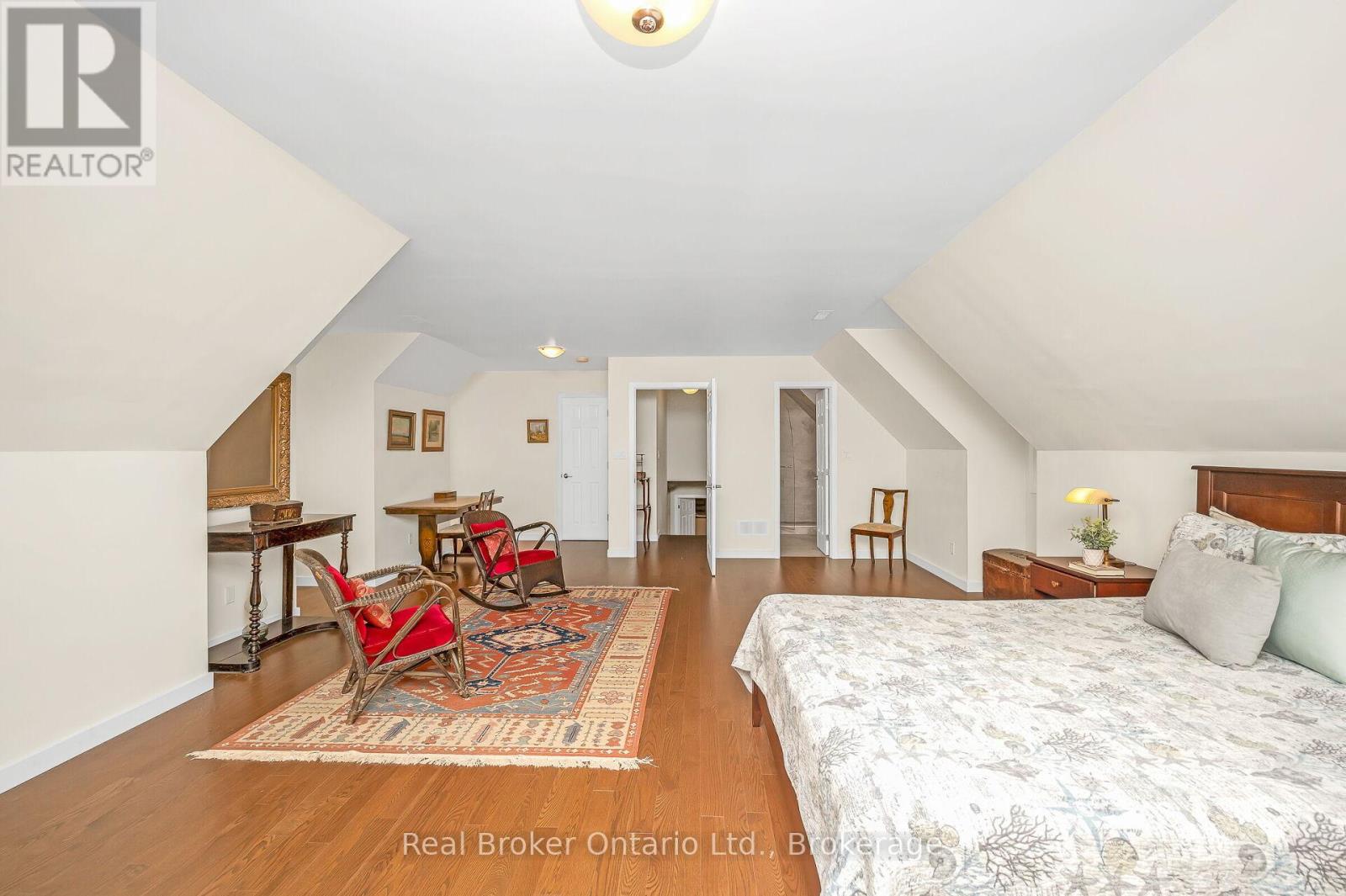 285 Surrey Drive Property Photo 37