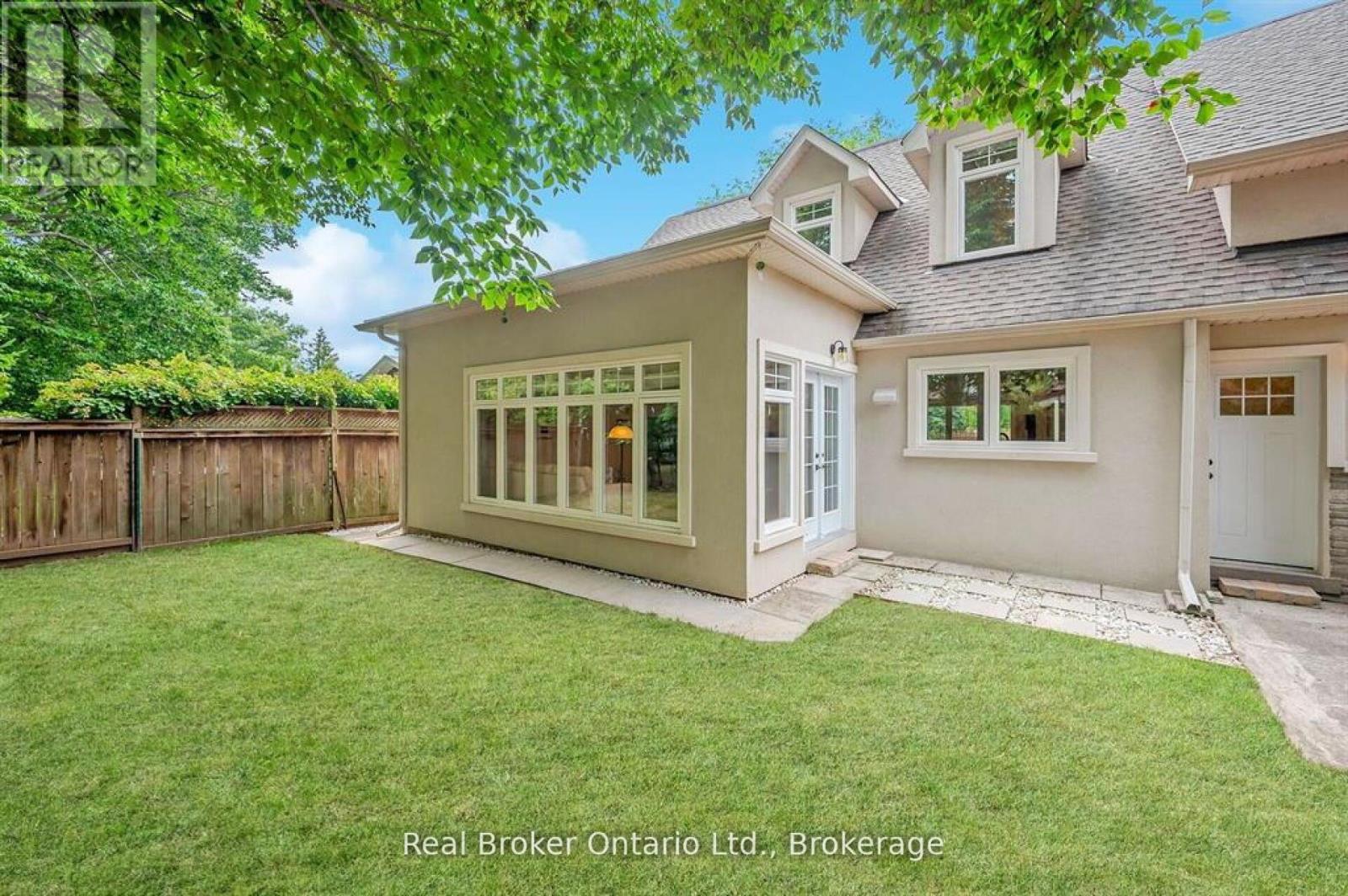 285 Surrey Drive Property Photo 40