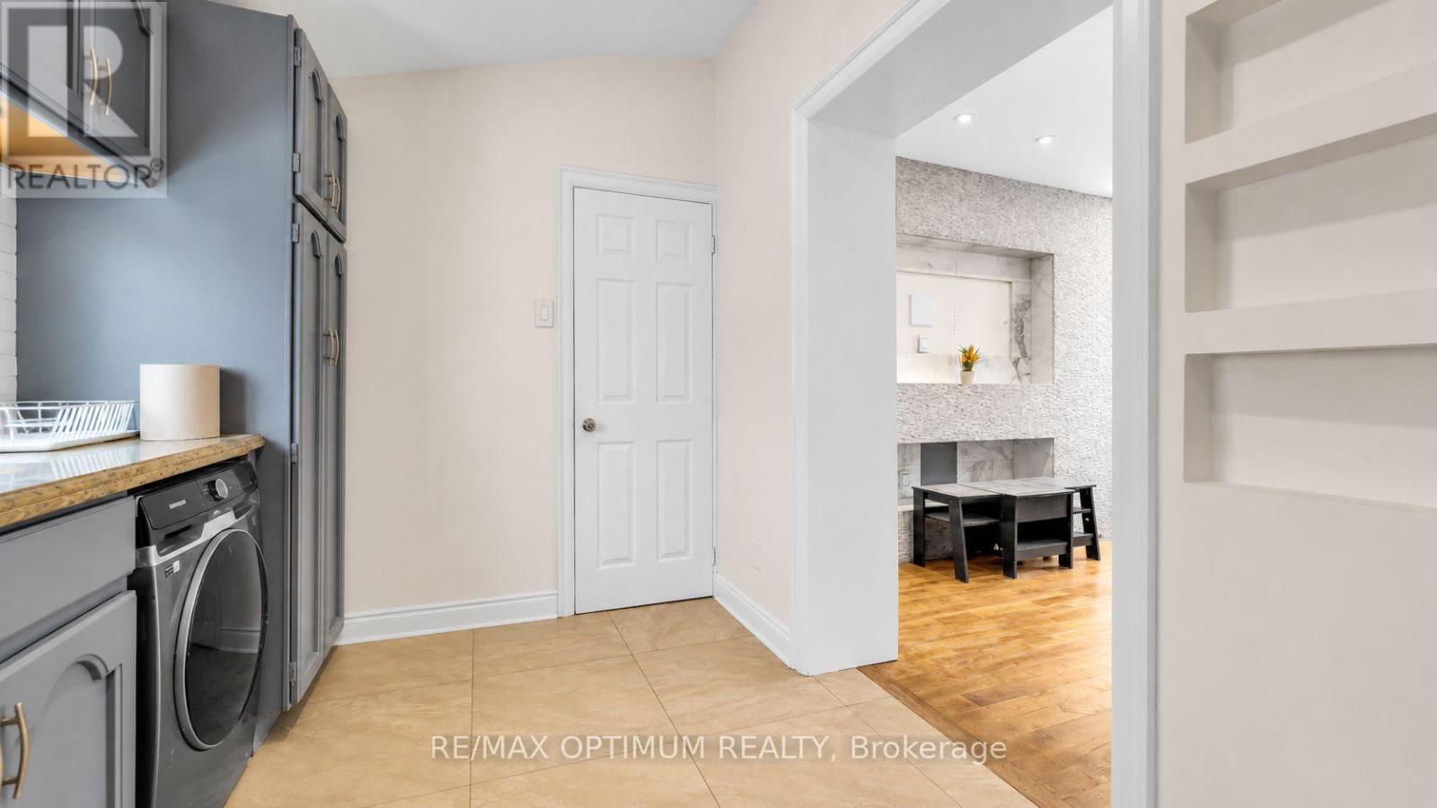 59 Railroad Street Property Photo 7