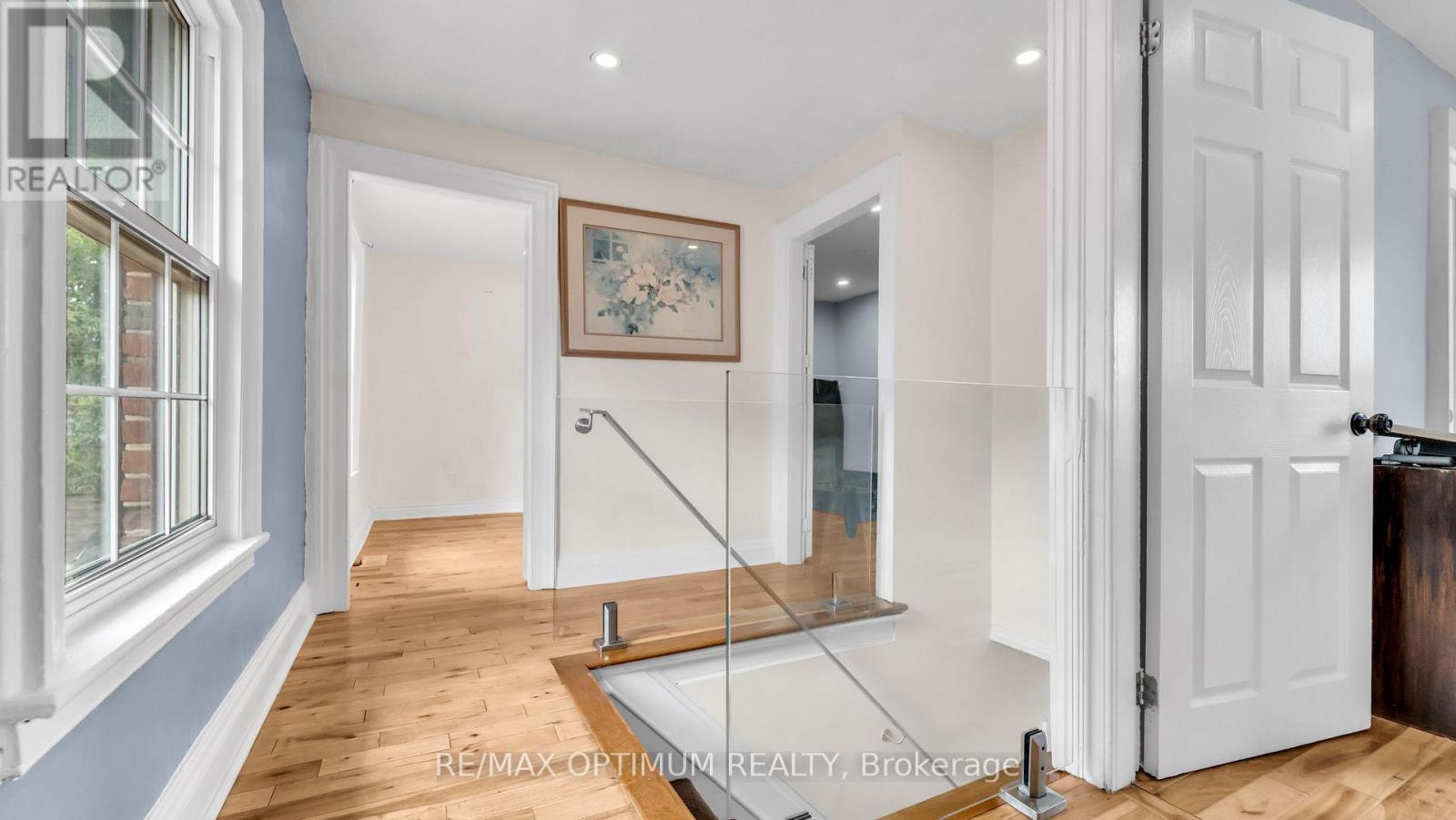 59 Railroad Street Property Photo 9