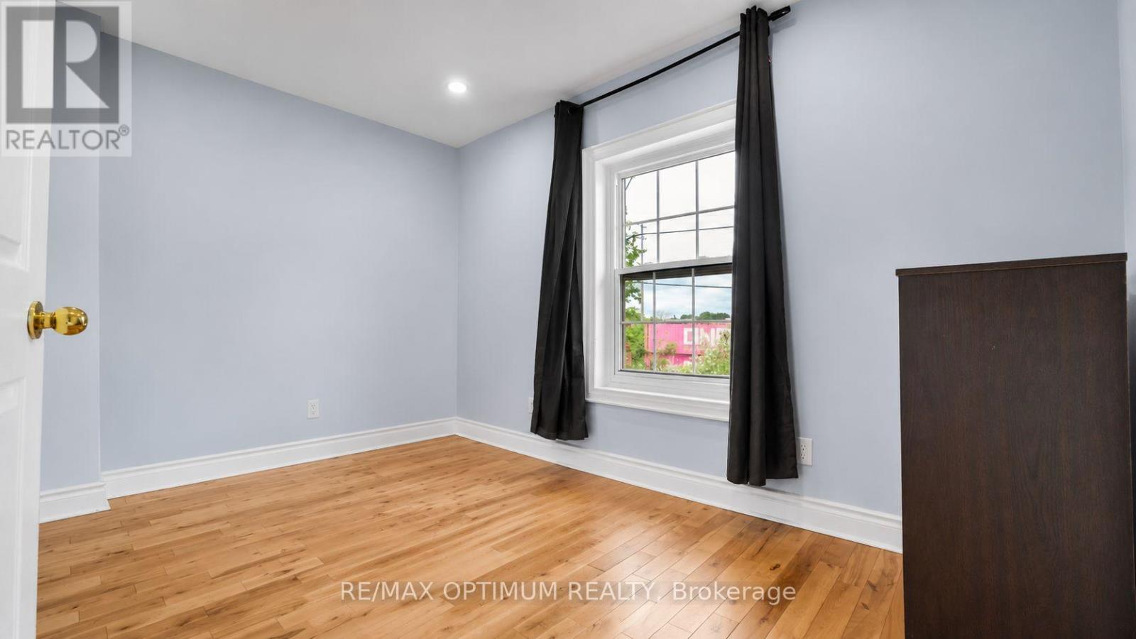 59 Railroad Street Property Photo 16