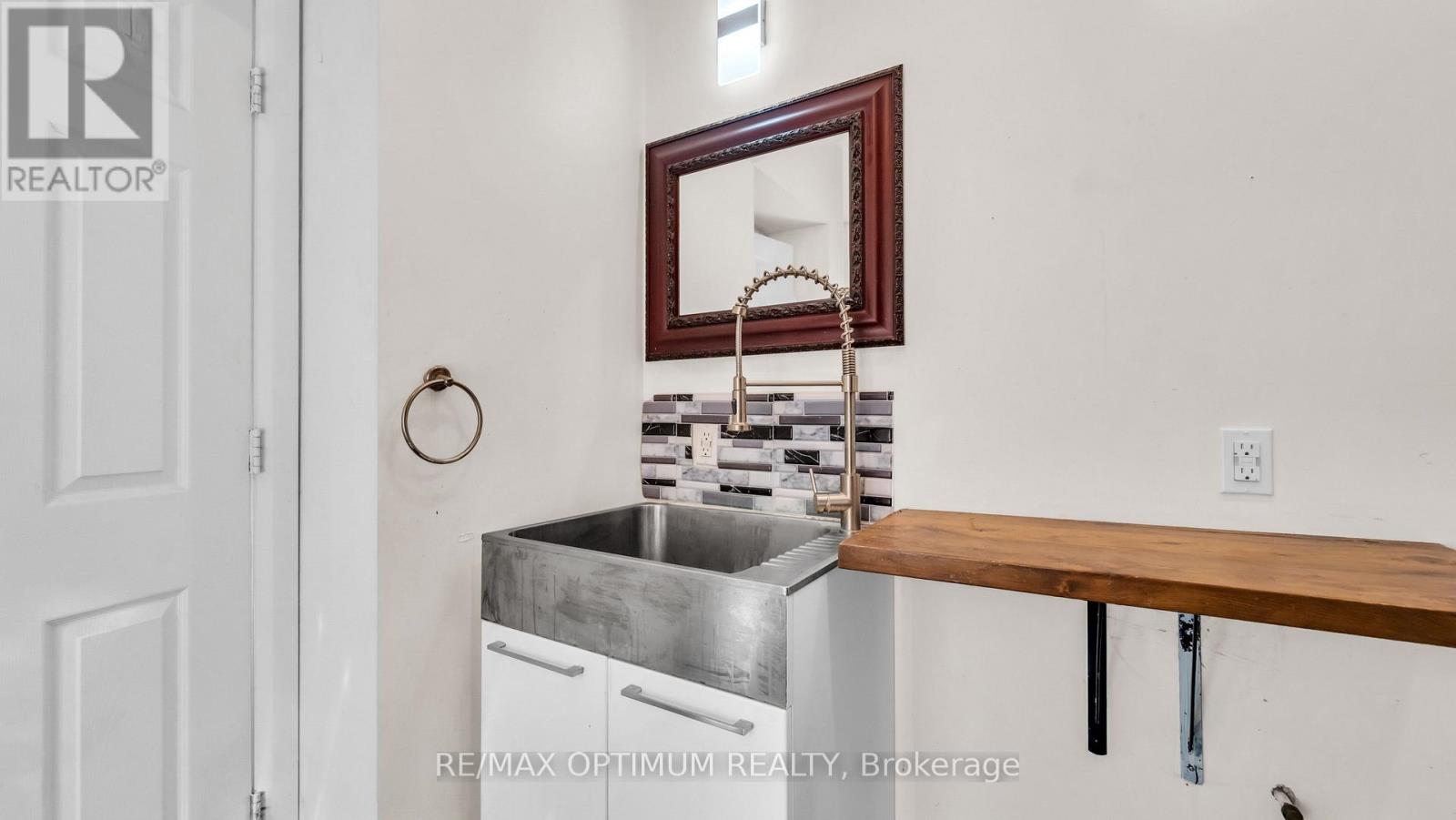 59 Railroad Street Property Photo 30