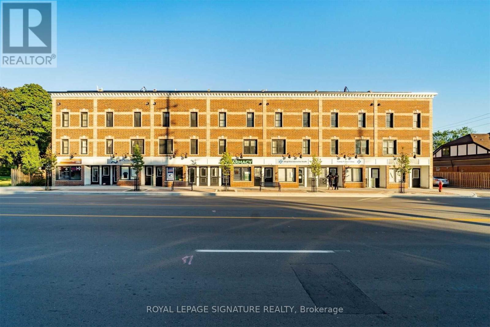202 - 760 Lakeshore Road E Property Photo 1