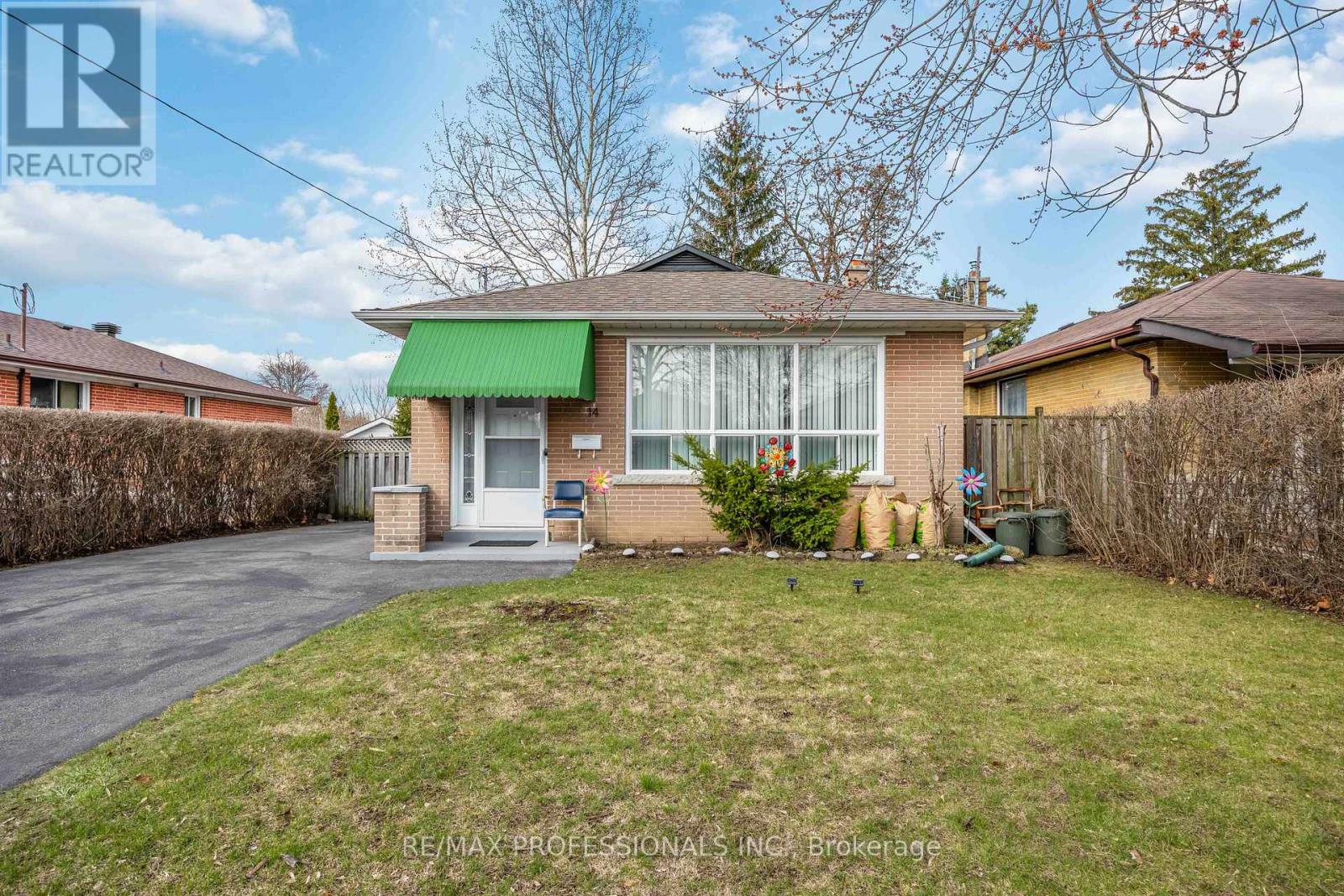 14 DASHWOOD CRESCENT