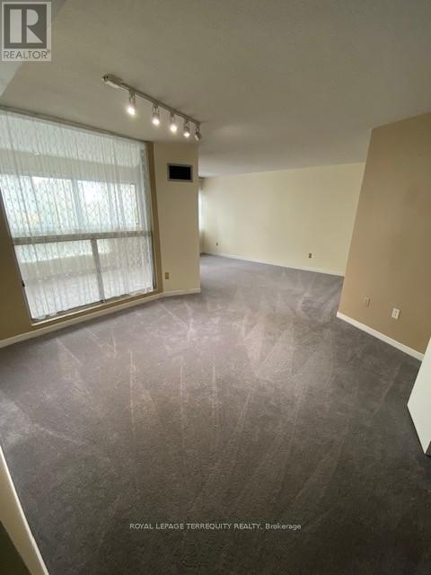 604 - 50 Elm Drive E Property Photo 17