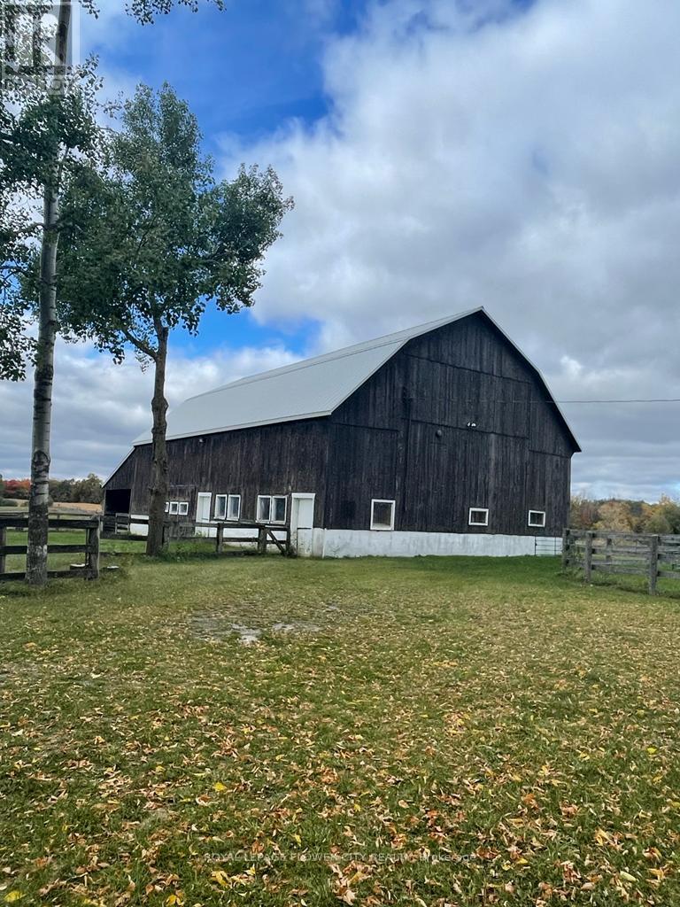 (barn) - 14264 Eighth Line Property Photo 2