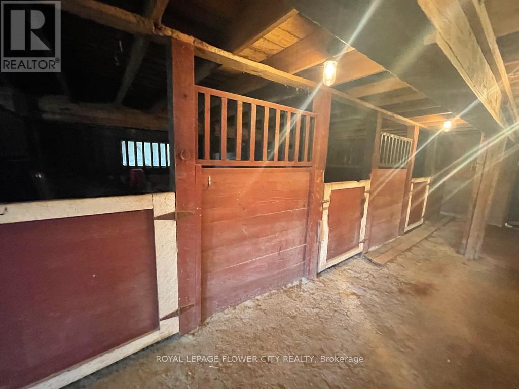 (barn) - 14264 Eighth Line Property Photo 9