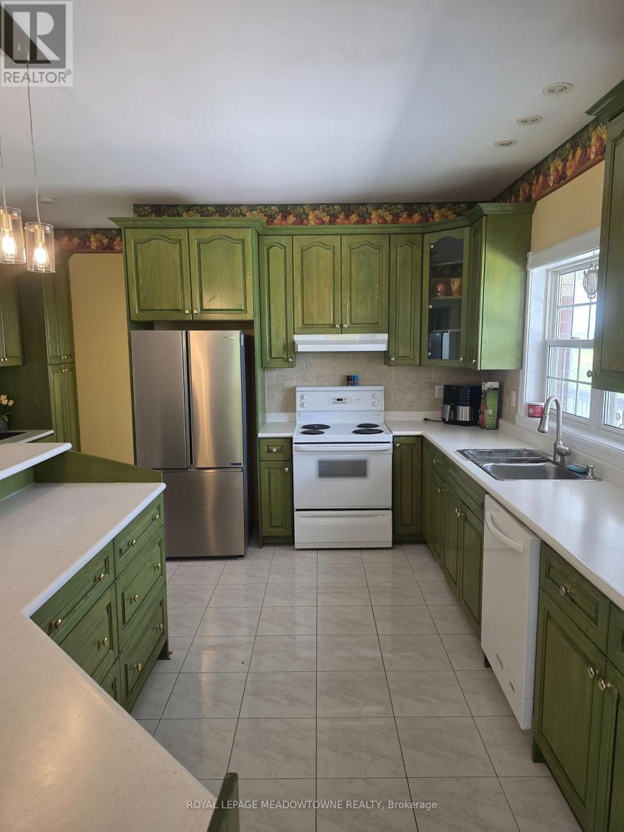 13727 Creditview Road Property Photo 4