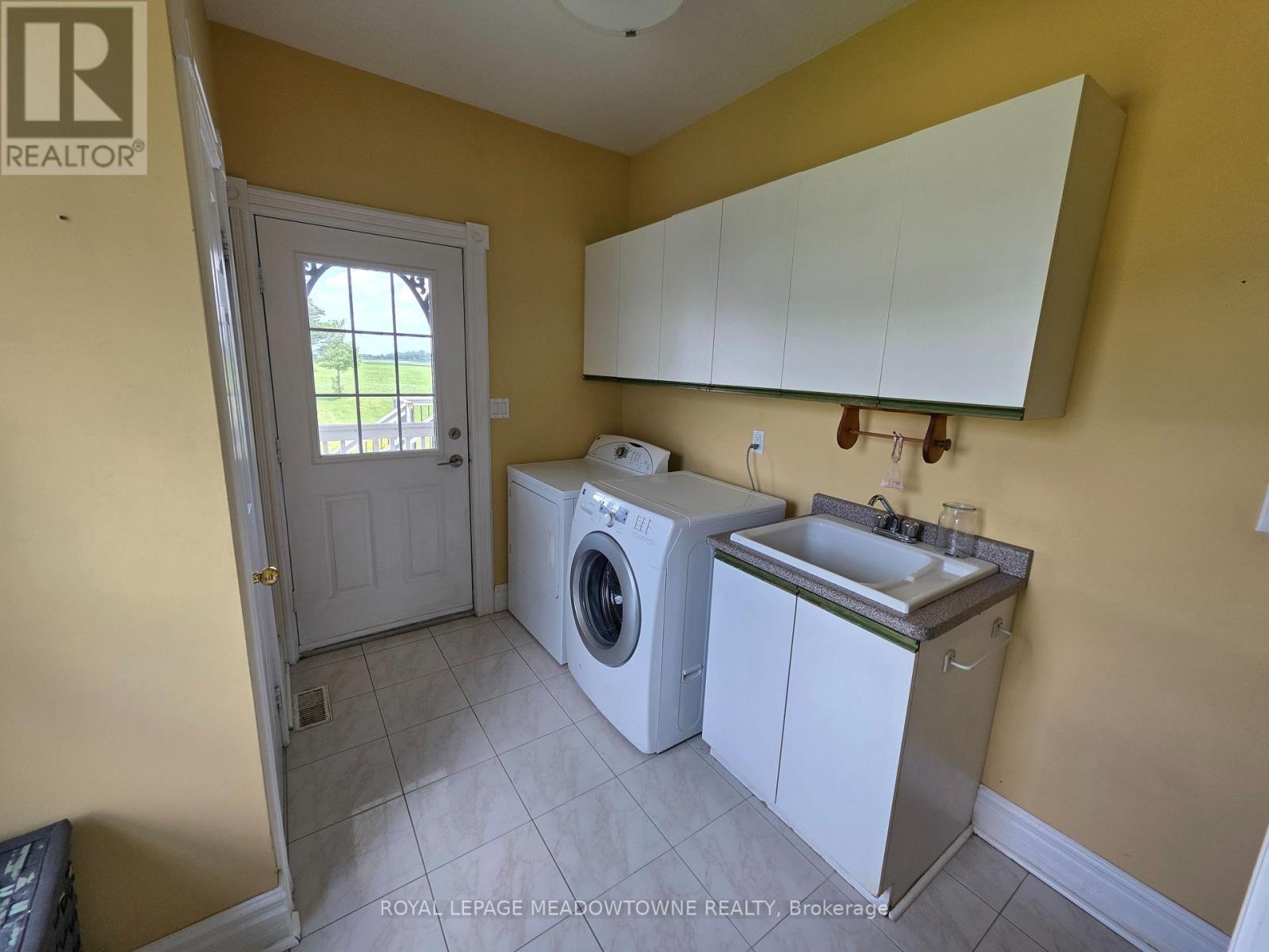 13727 Creditview Road Property Photo 11