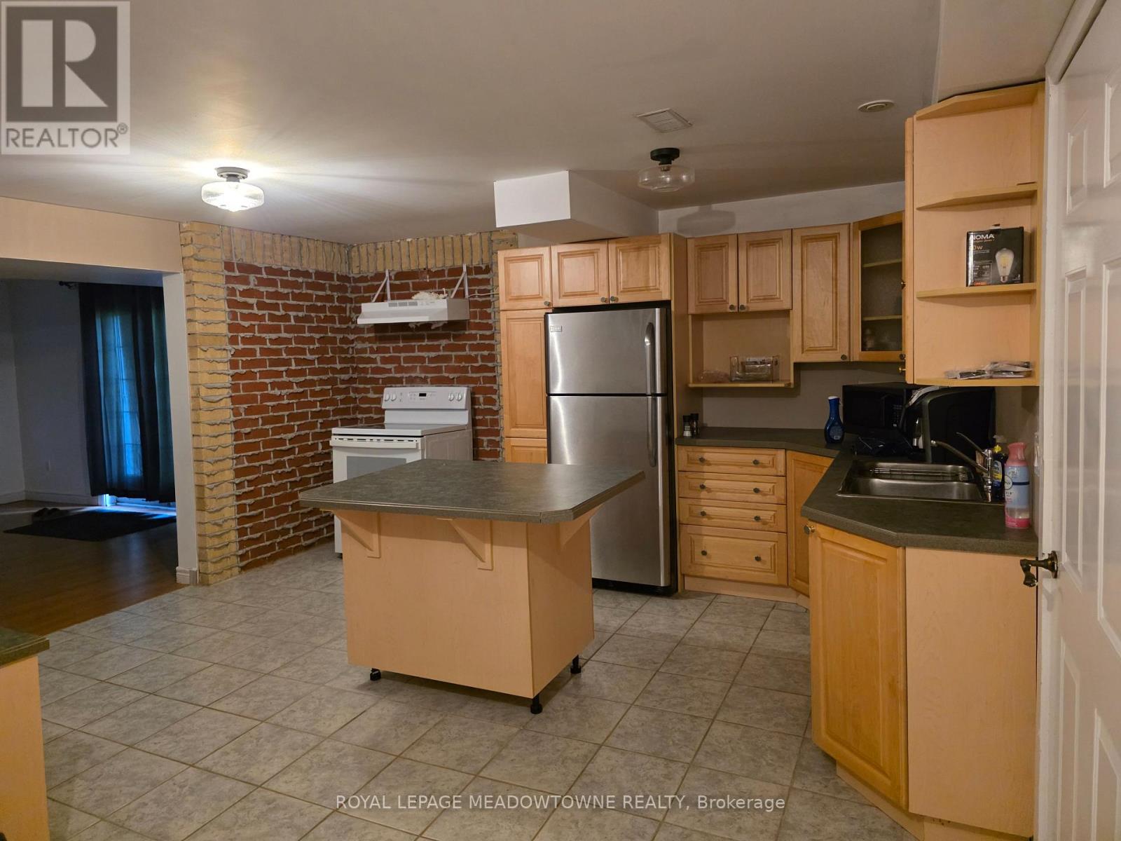 13727 Creditview Road Property Photo 20