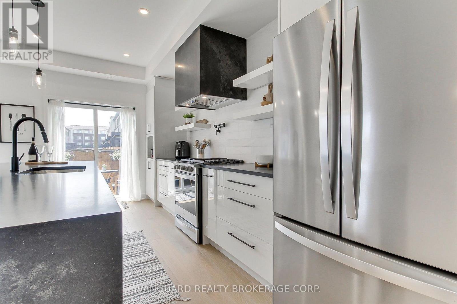 146 Landsbridge Street Property Photo 9