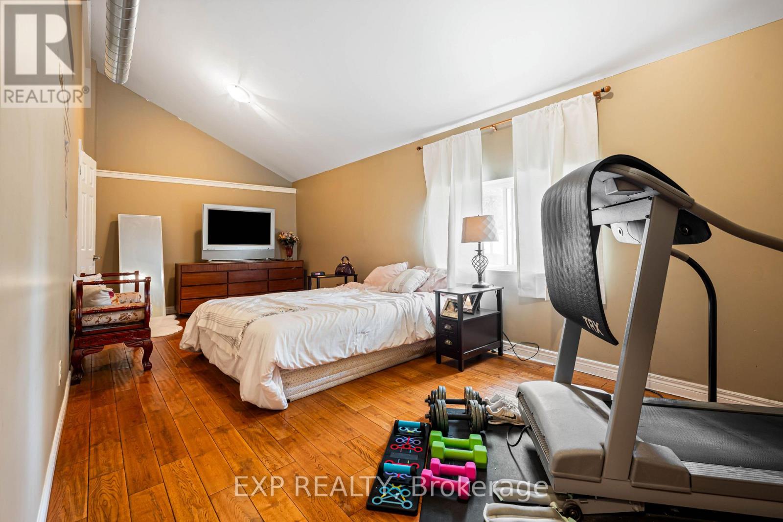 48 First Street Property Photo 16