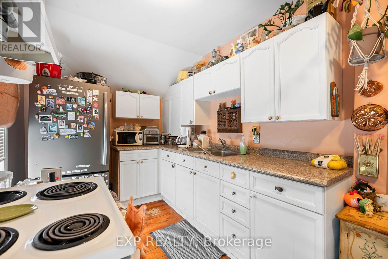 48 First Street Property Photo 22