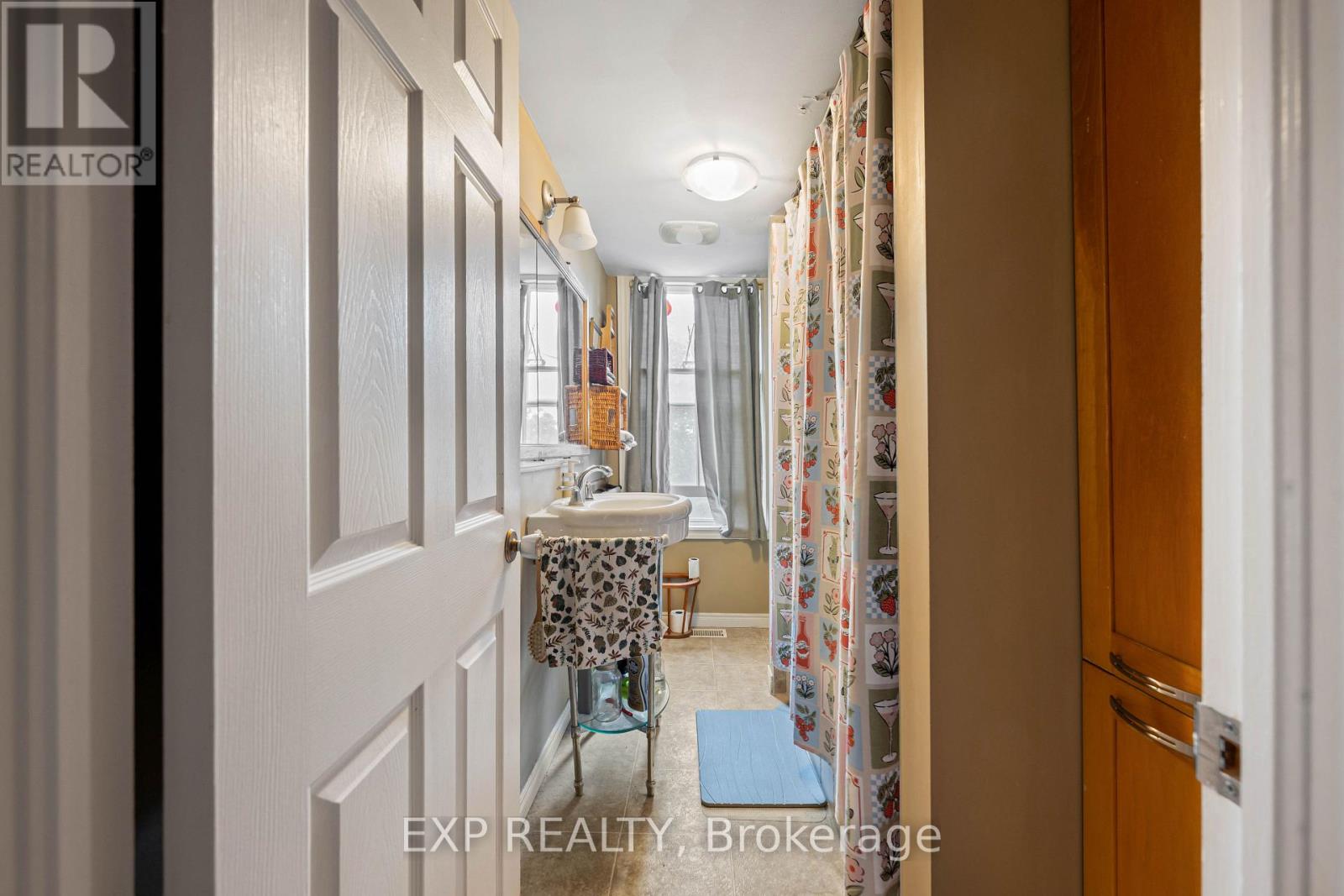48 First Street Property Photo 25