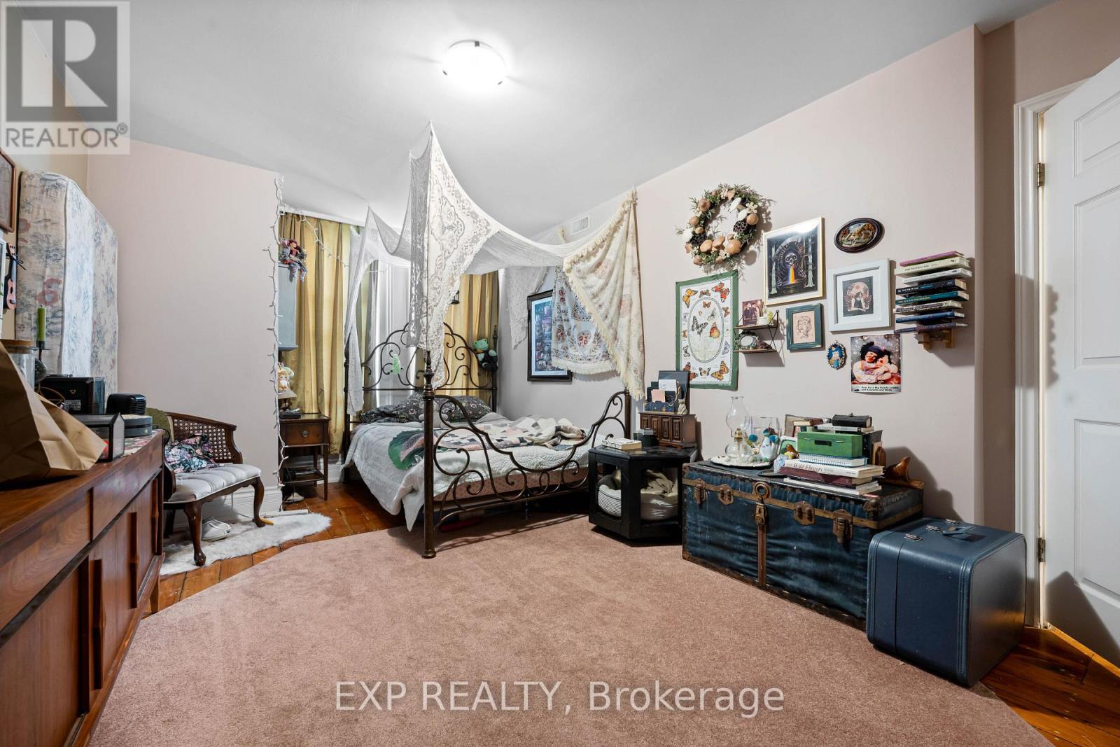 48 First Street Property Photo 27
