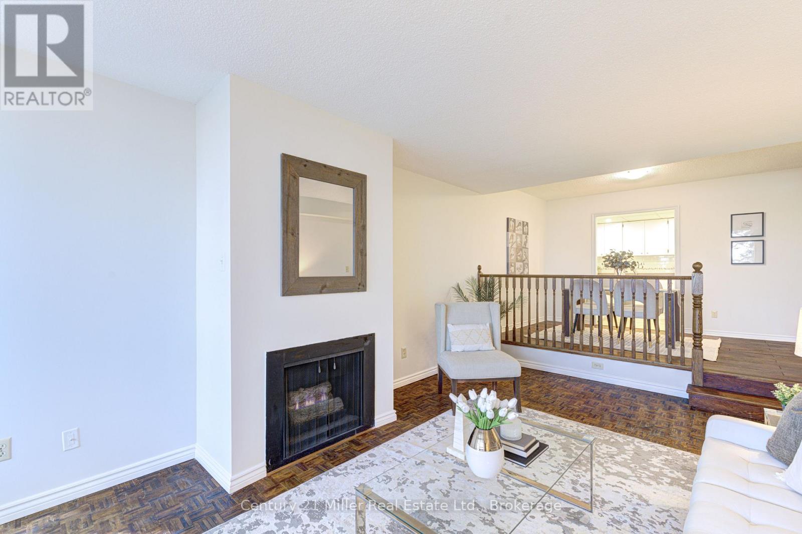 304 - 20 Speers Road Property Photo 8