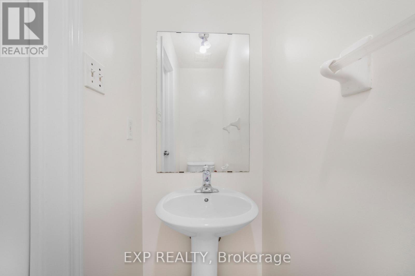 128 Olympia Crescent Property Photo 10