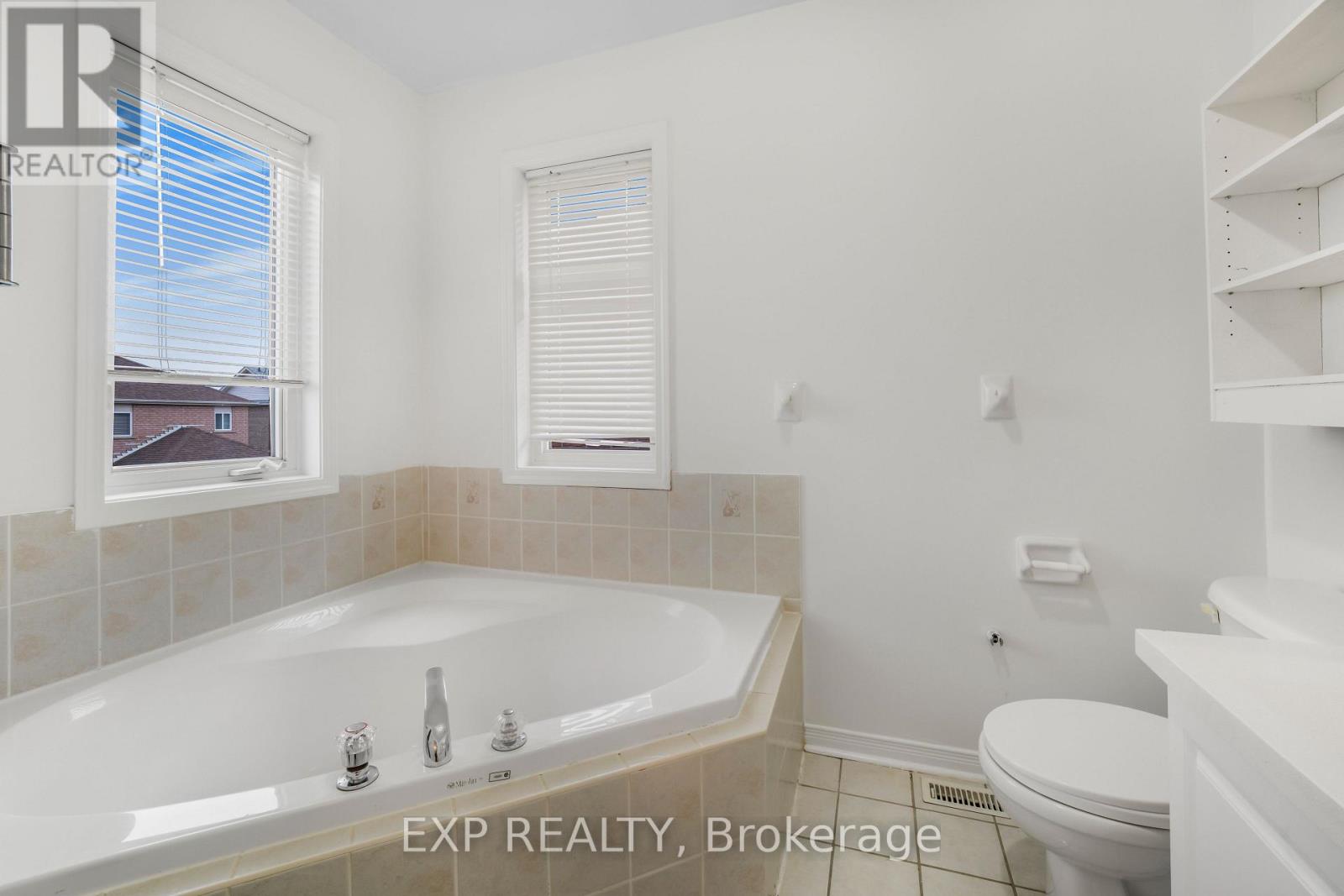 128 Olympia Crescent Property Photo 14