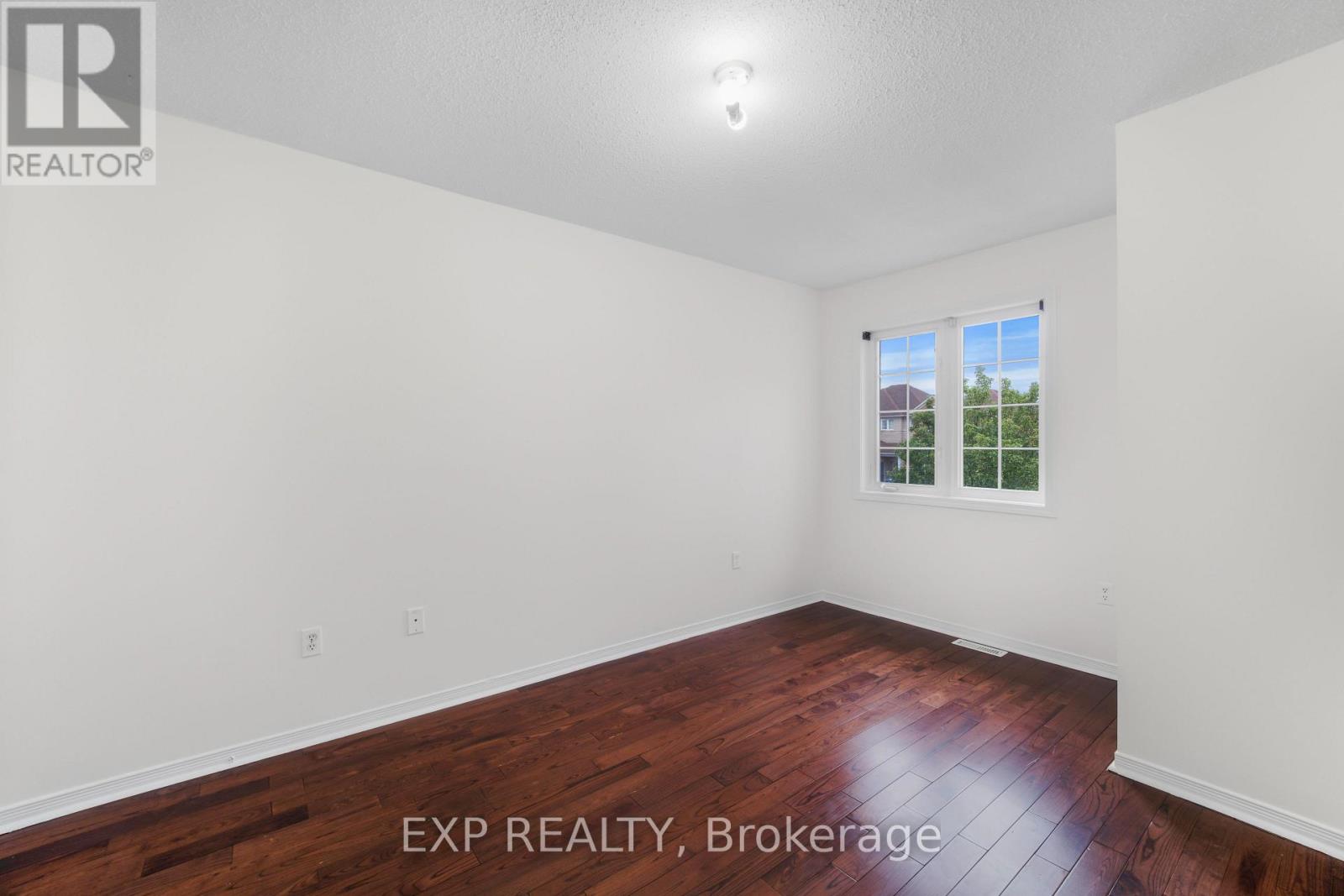 128 Olympia Crescent Property Photo 17