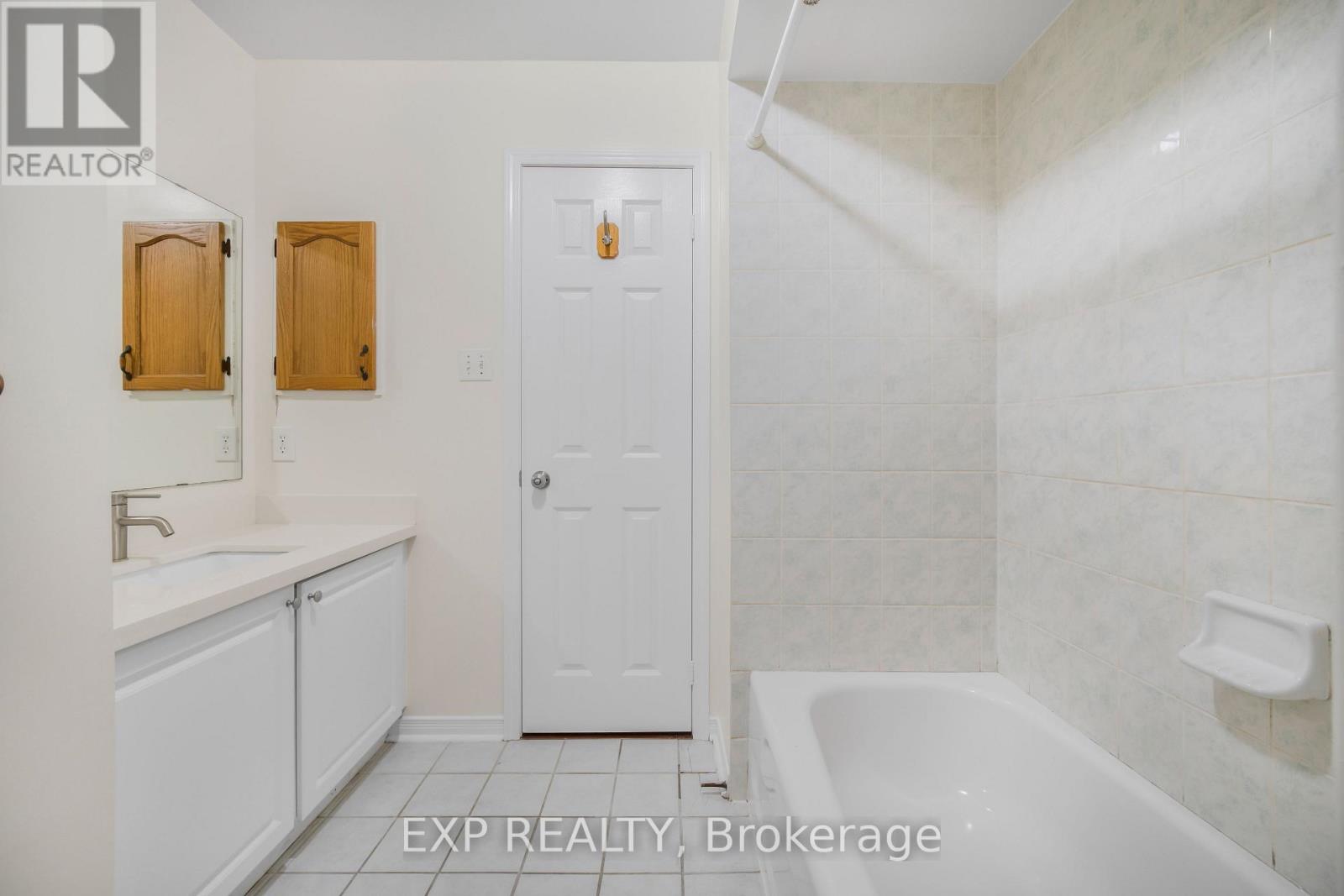 128 Olympia Crescent Property Photo 21