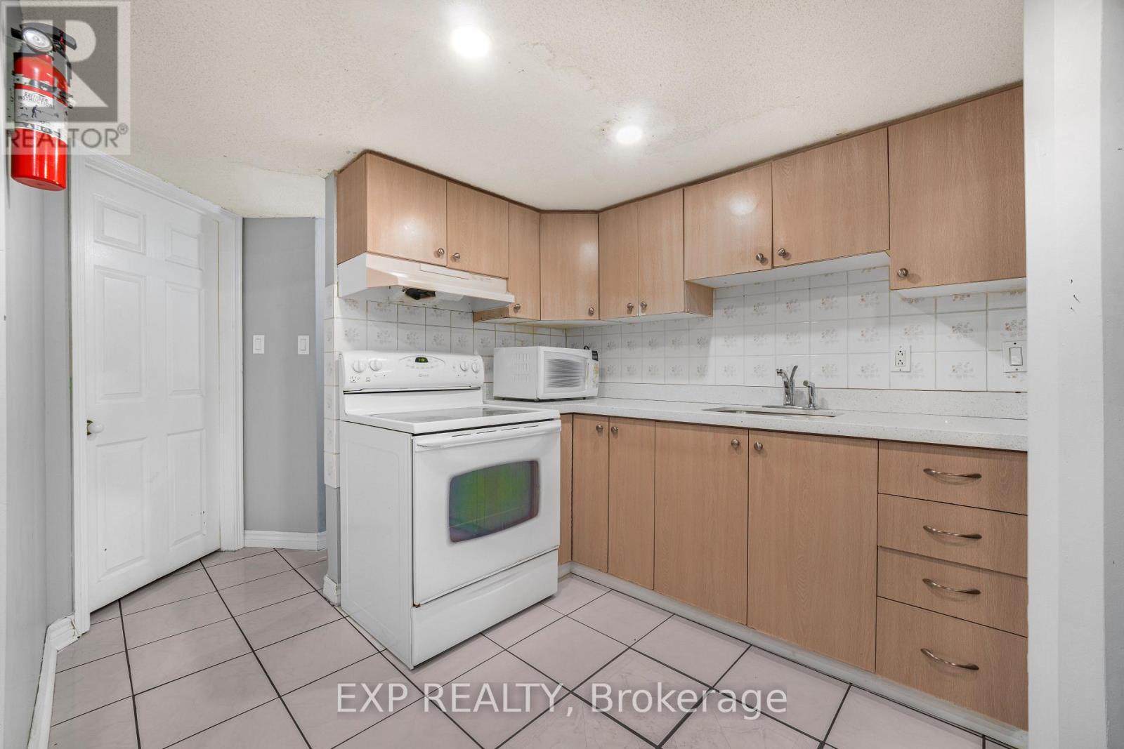128 Olympia Crescent Property Photo 22
