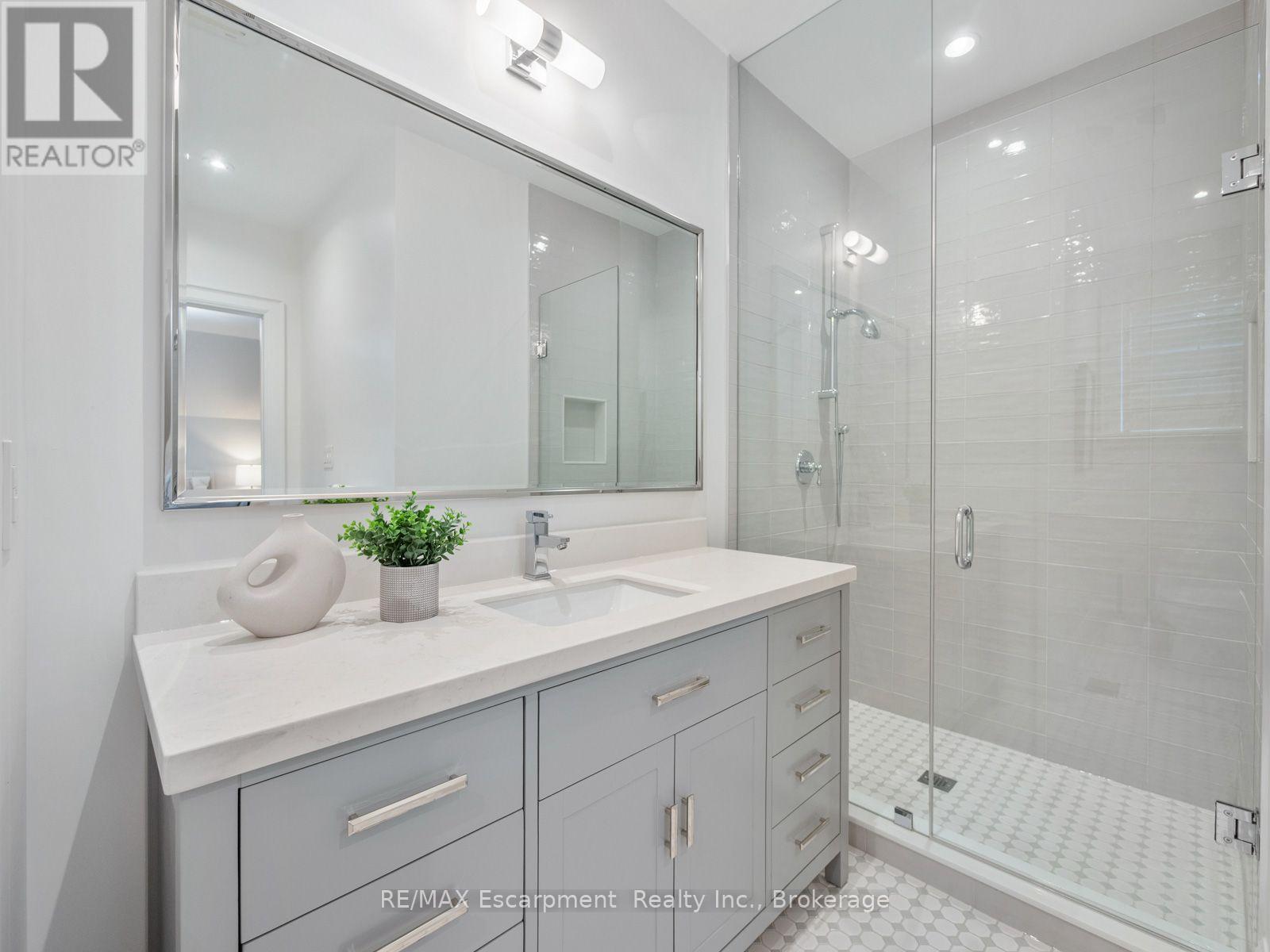 1077 Bridge Road Property Photo 28