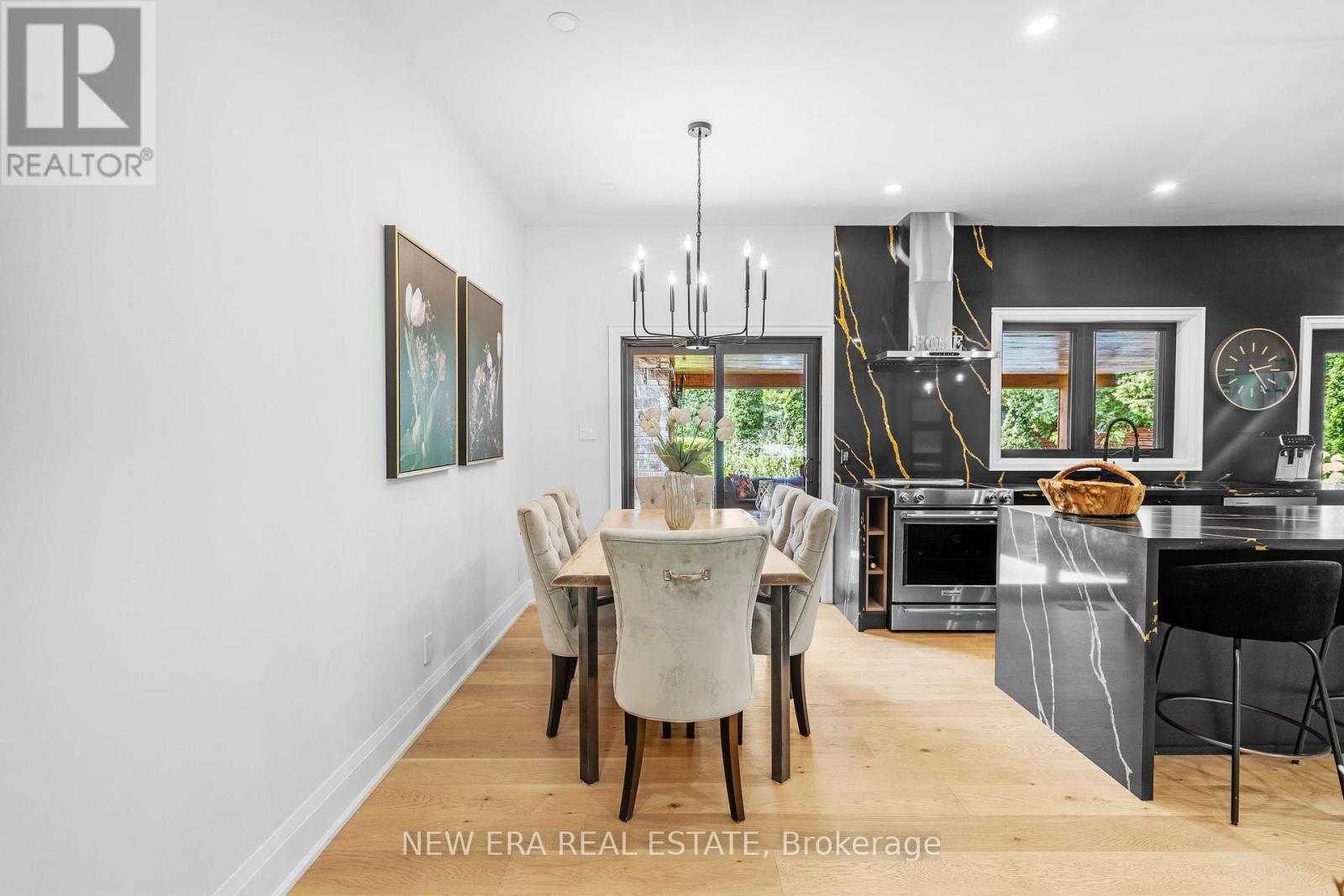 261 Pinetree Way Property Photo 14
