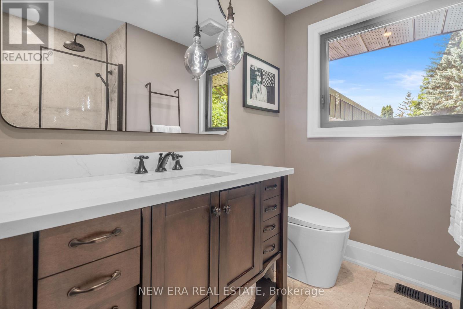 261 Pinetree Way Property Photo 31