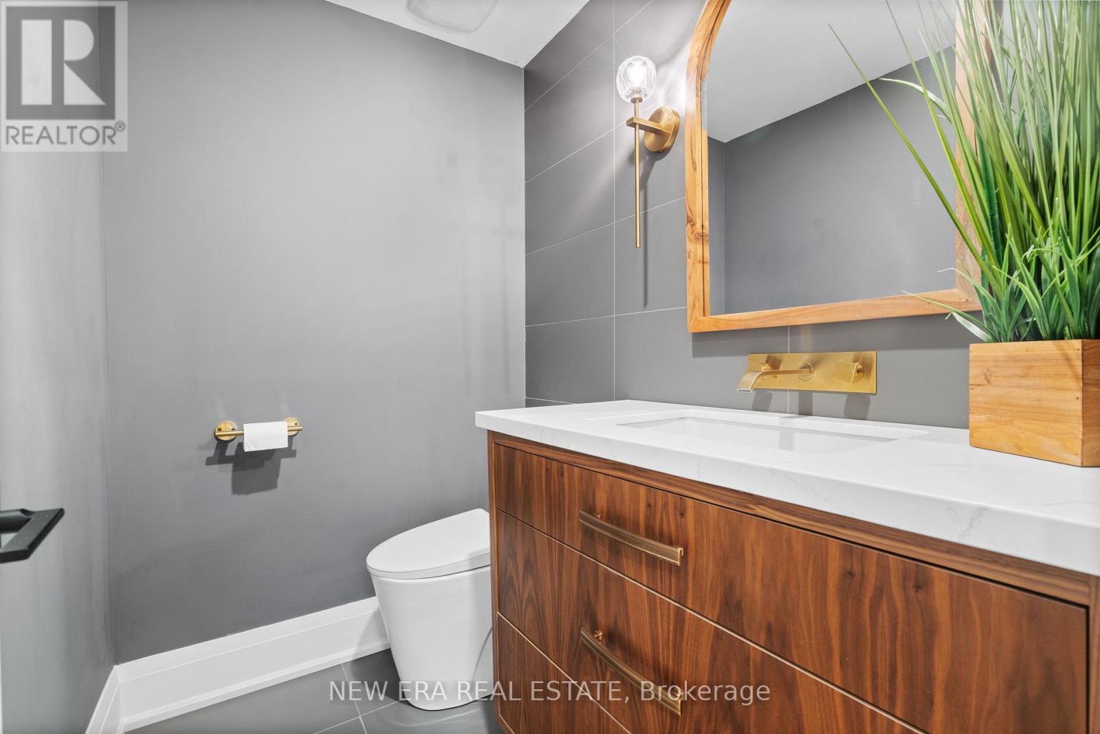261 Pinetree Way Property Photo 36