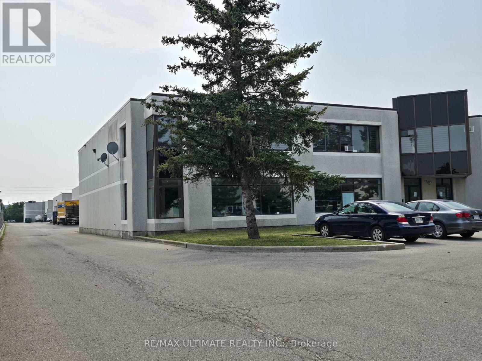 A - 386 Deerhurst Drive Property Photo 1